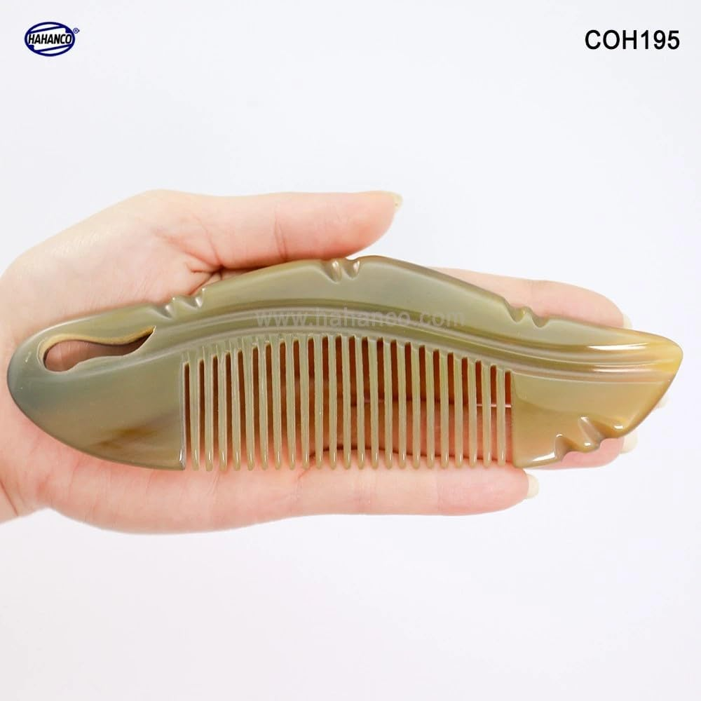 Classic Handmade Anti-Static Feather Hair Comb for Women, Men and Kids, Horn Materials image number 4