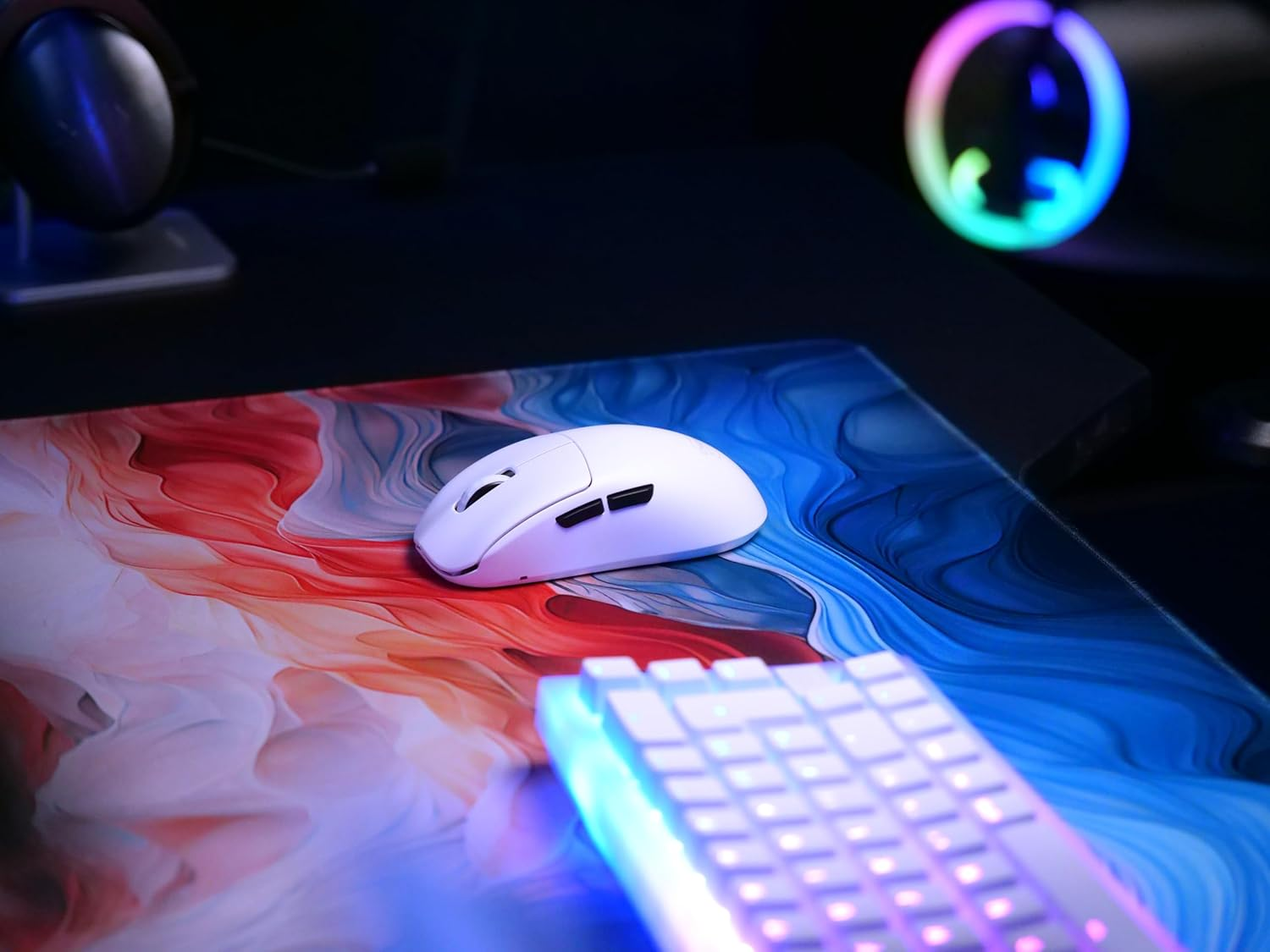 CHERRY XTRFY M68 Pro Wireless, Ultra Fast Wireless Gaming Mouse, 2.4 Ghz Radio, Optimised for Eports, 8K Mouse, Symmetrical Shape with Flat Front, White image number 4