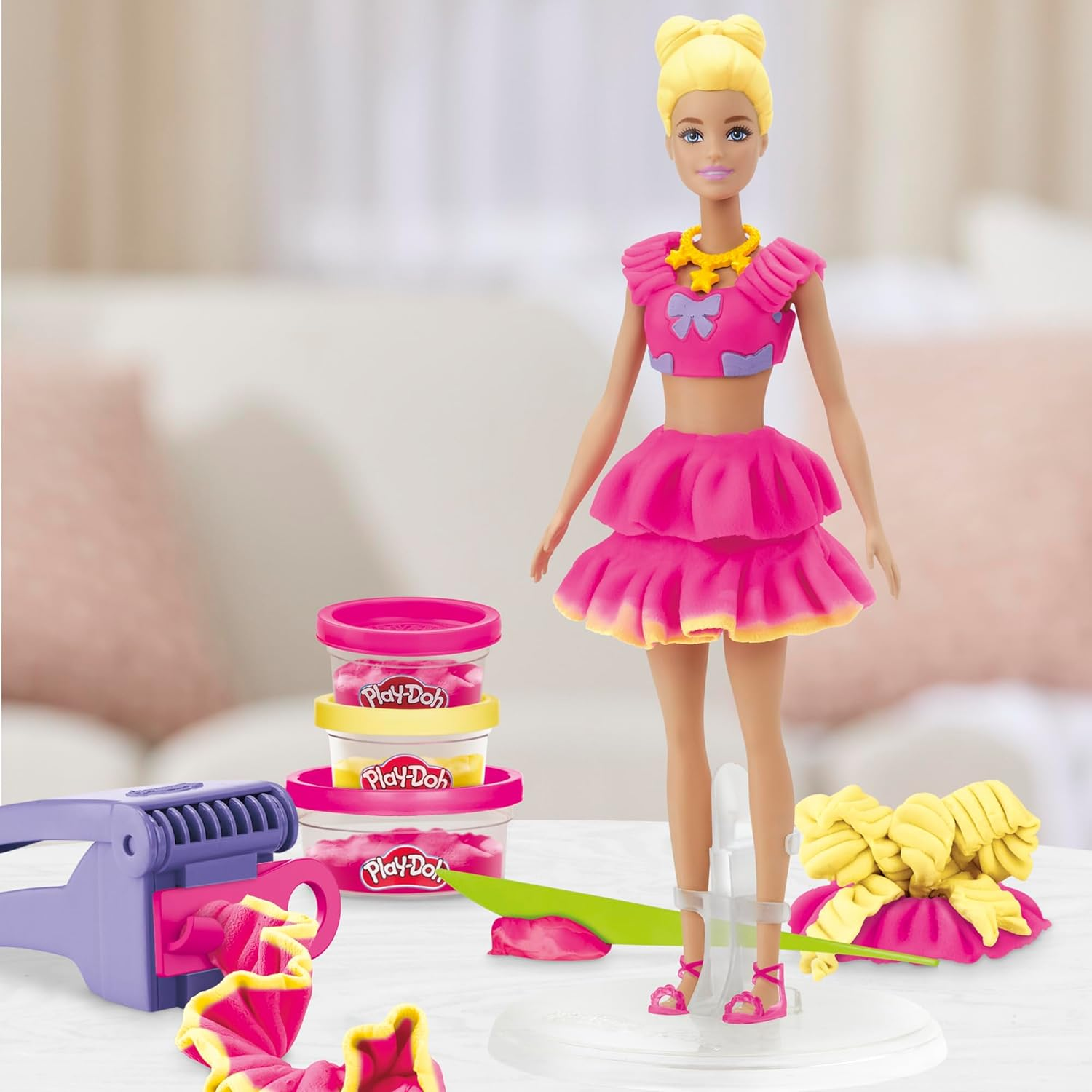 Play-Doh Barbie Ruffles & Bows Doll Set image number 4