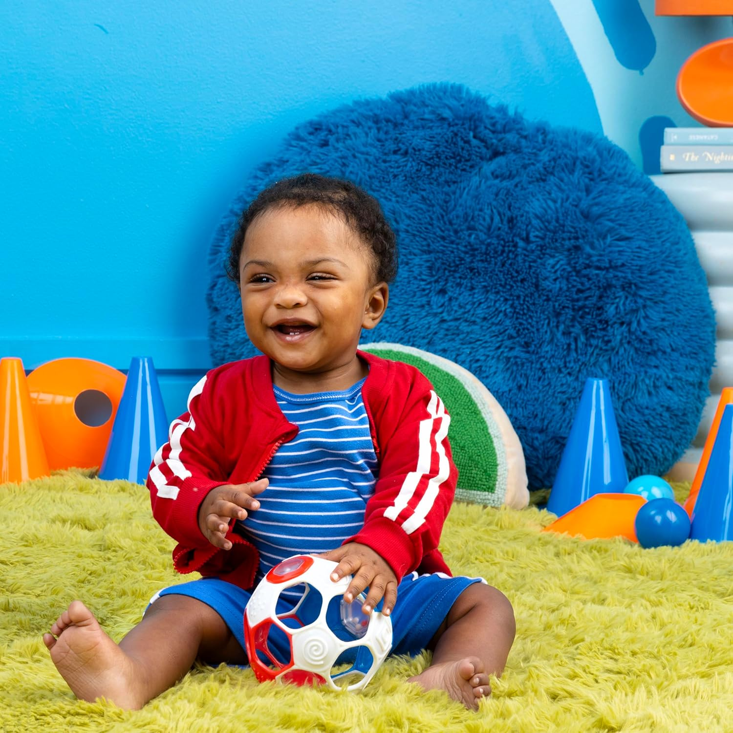 Bright Starts Oball Grippin' Goals Rattle Soccer Ball - Red, White & Blue, Easy-Grasp Toy for Newborn and Up image number 3