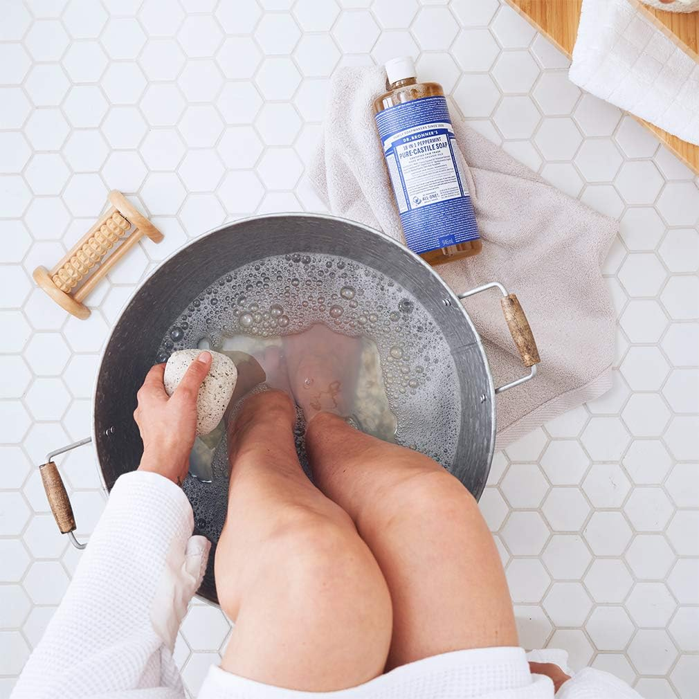 Dr. Bronner'S - Pure-Castile Liquid Soap (Peppermint, 32 Ounce, 2-Pack) - Made with Organic Oils, 18-In-1 Uses: Face, Body, Hair, Laundry, Pets and Dishes, Concentrated, Vegan, Non-Gmo image number 3