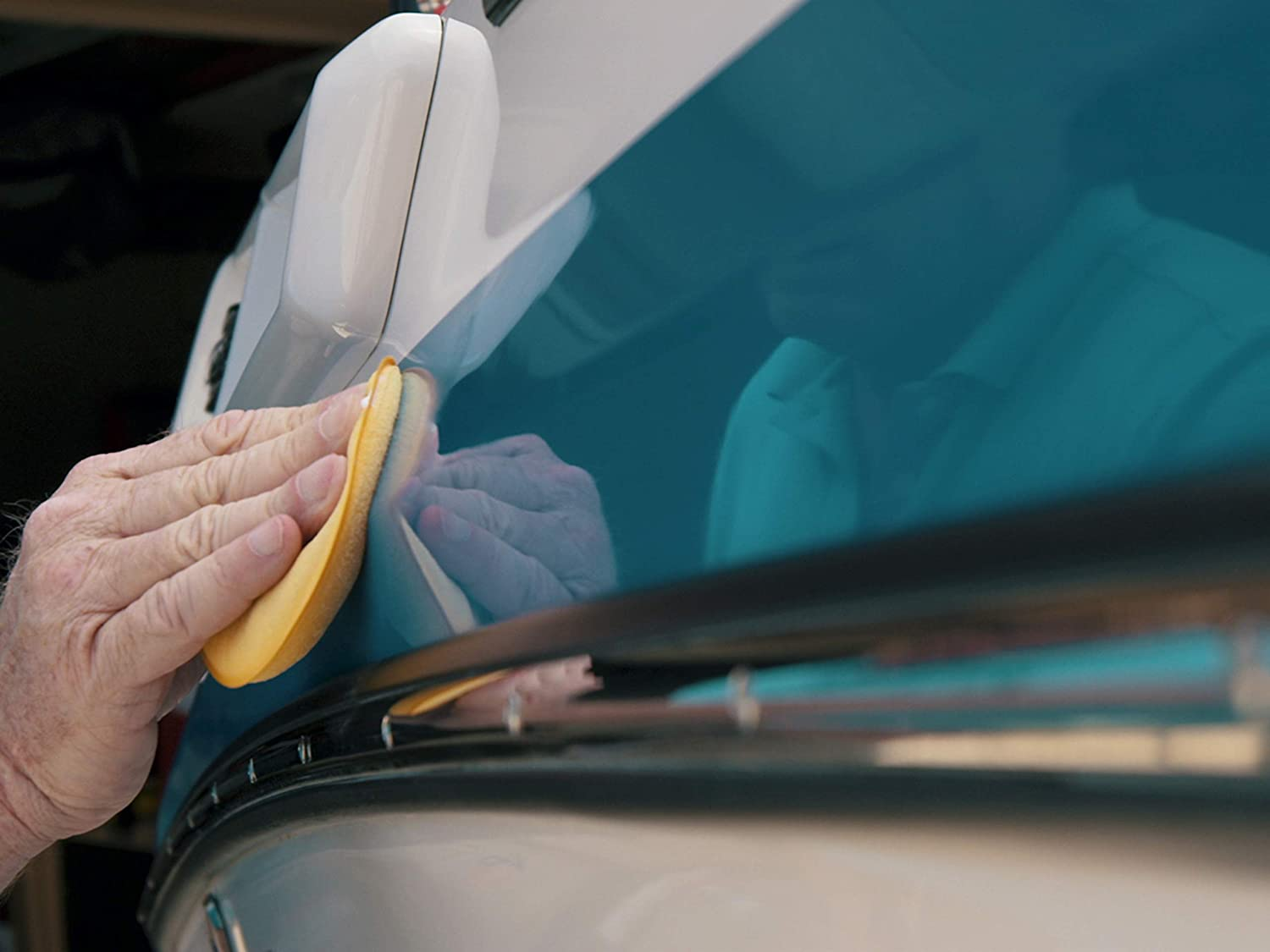 Meguiar&rsquo;S Marine & RV One Step Cleaner Wax - Provides Durable Long-Lasting Protection against Salt Air, Corrosion and the Sun&rsquo;S Ultraviolet Rays image number 2