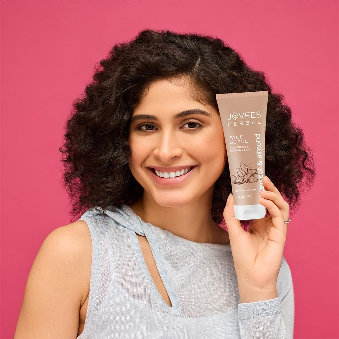 Jovees Apricot & Almond Face Scrub with Almond (100Gm) Apricot & Wheatgerm Oil | Gently Removes | Dead Skin Cells | Reduces Pigmentation | for Normal & Dry Skin image number 5