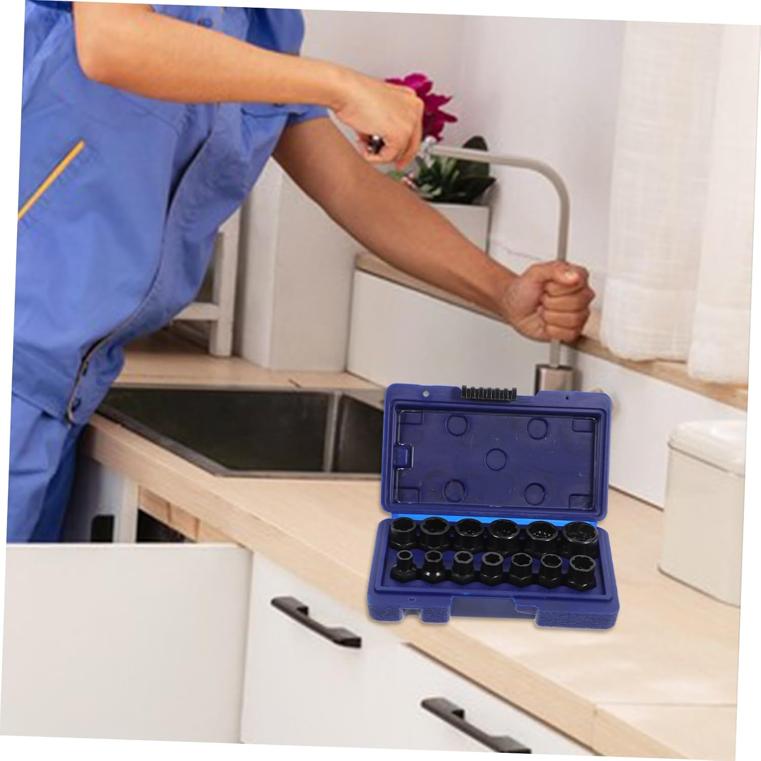 Angoily Bolt Disassembler Lug Nut Extractor Tool Kit Solid Storage Box Designed for Stripping and Removing Rusted and Stubborn Lug Nuts and Bolts for Automotive Repair and Maintenance Task image number 2