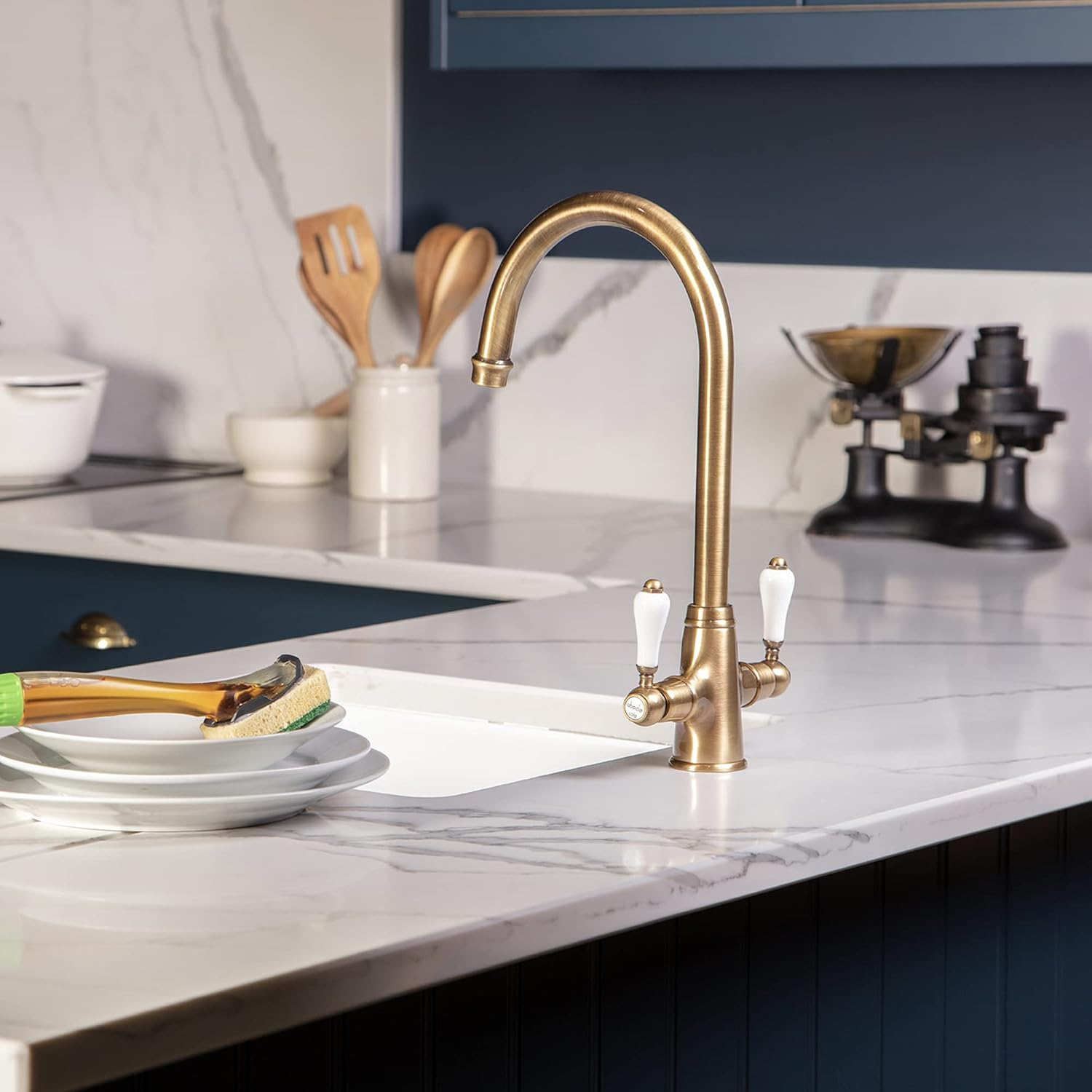 Dishmatic Bonus Pack 1 Fillable Handle and 6 Green Sponge Refills image number 5