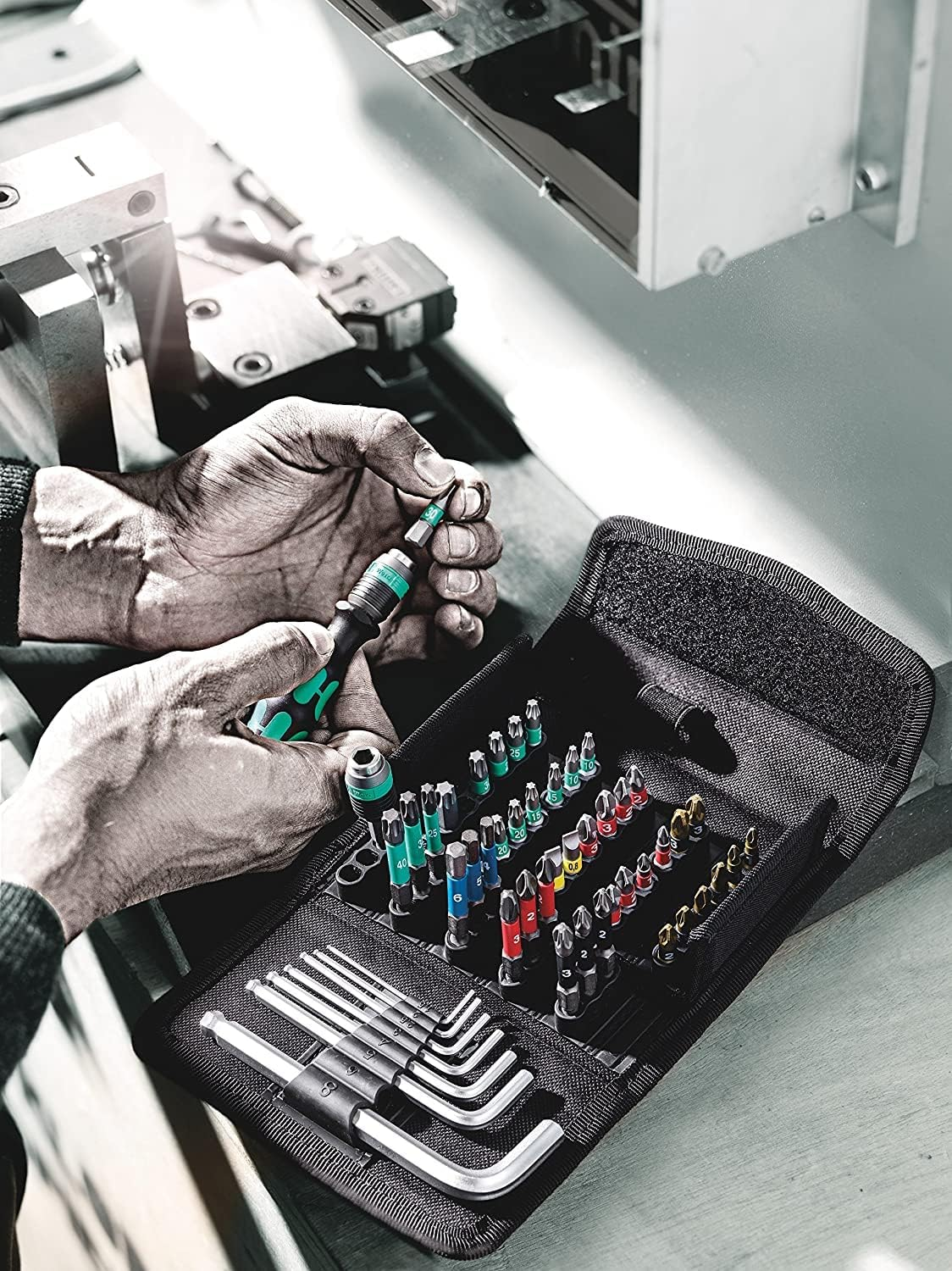 Wera Kraftform Kompakt 100 Screwdriver 52 Piece