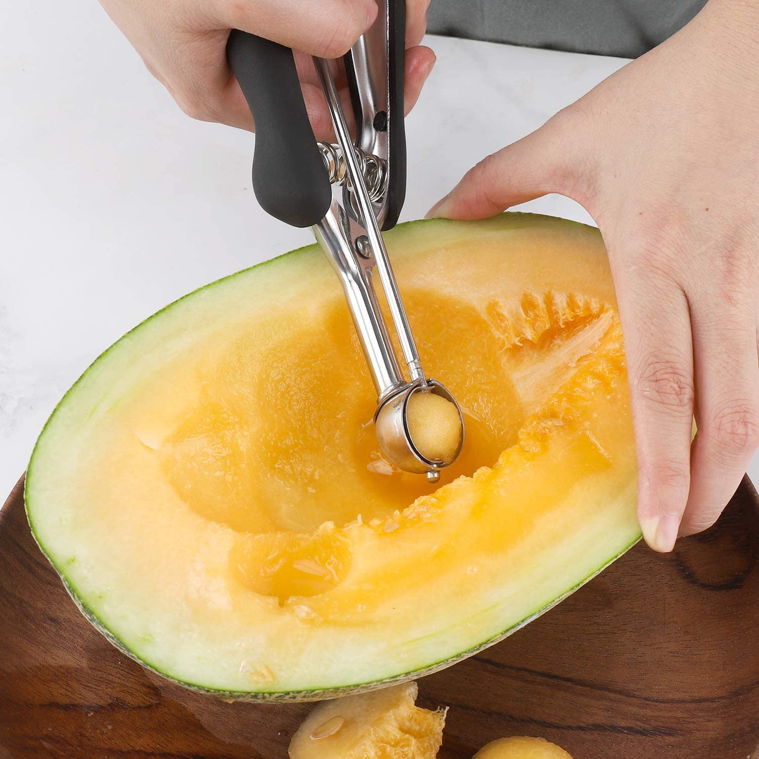 TJ POP Small Cookie Scoop Set - 3 Pcs Include 1 TSP / 2 TSP / 3 TSP Cookie Dough Scoops Ice Cream Scoopers, 304 Stainless Steel Cookies Scoops for Baking, Good Soft Grips, Quick Trigger Release - 30Mm (2 Teaspoons) image number 4