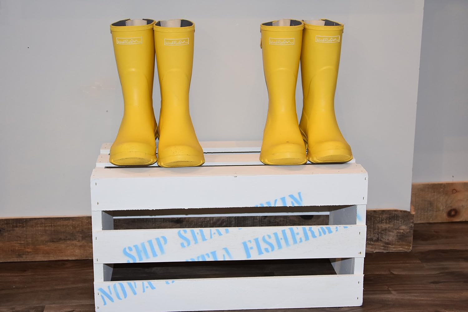 Nova Scotia Fisherman - Hand Poured Soap, with Organic Shea Butter and Nova Scotia Sea Kelp, Vegan Friendly, No Artificial Ingredients, Plant-Based Body Care (Sea Salt, 4.8 Oz)