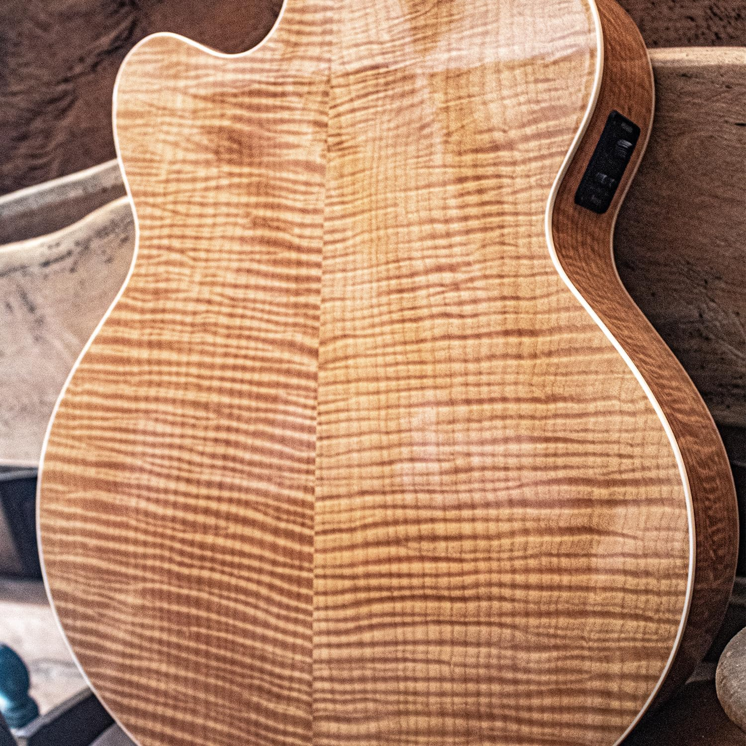 Sawtooth Solid Spruce Top Jumbo Cutaway 12 String Acoustic Electric Guitar with Flame Maple Back and Sides Right-Handed image number 1