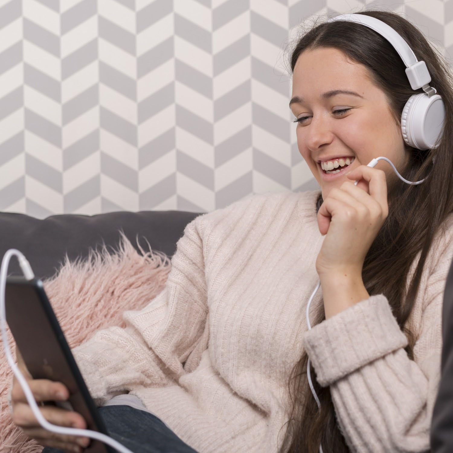 Brooklyn Wired On-Ear Headphones image number 2