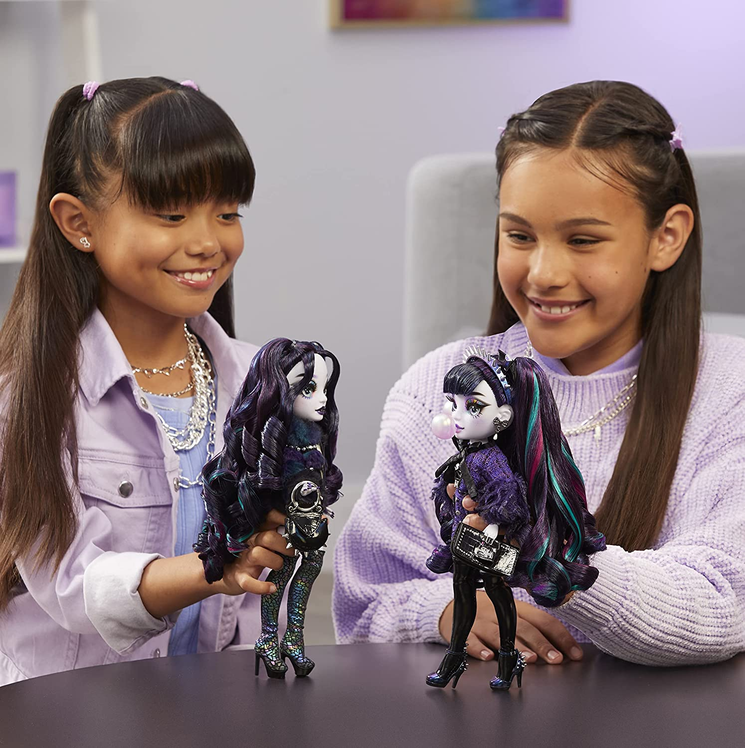 RAINBOW HIGH Shadow High Special Edition Twins- 2-Pack Fashion Doll. Purple and Black Designer Outfits with Accessories, Great for Kids Ages 6+ and Collectors, Multicolor image number 2