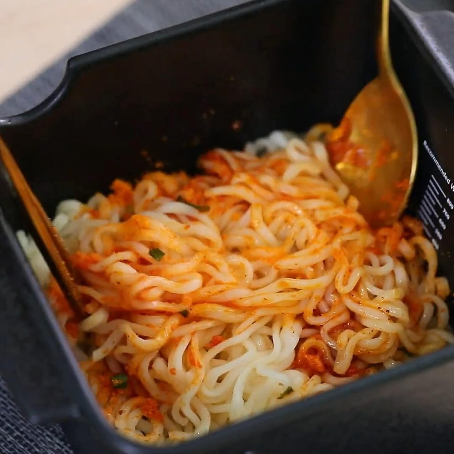 Mama Oriental Kitchen Stir Fried Salted Egg Flavour 85G*4 image number 3