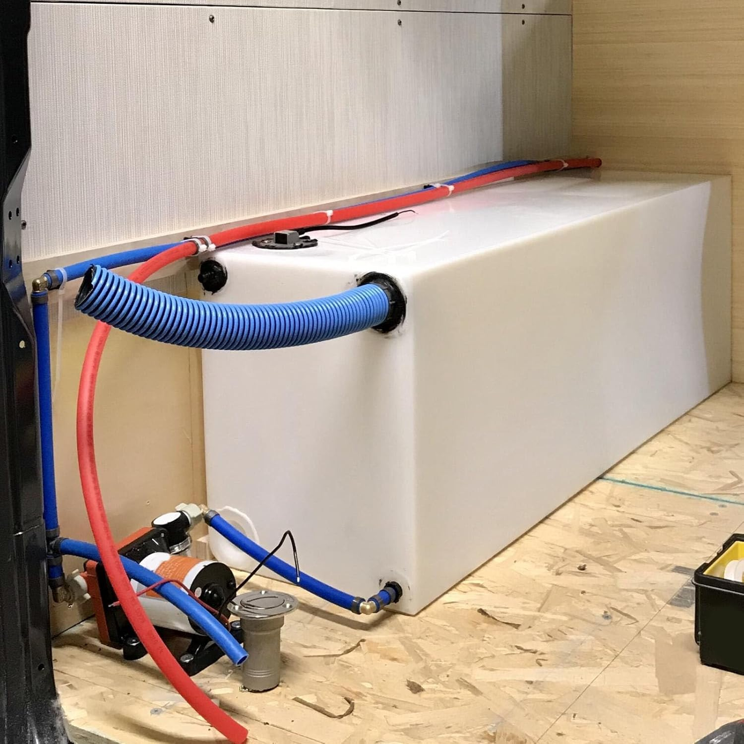 RV and Gray Water 5 Gallon Tank, 15.7 X 9.8 X 7.9In 20L RV Water Tank Heat and Cold, Customizable Design Square Water Storage Tank for Trailers Boats Yachts Black image number 1