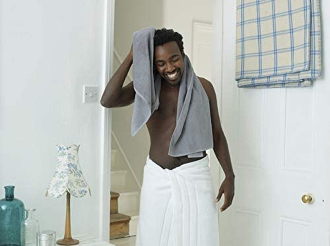 Dove Men'S Hair Shampoo, Daily Deep Clean 2 in 1, 300Ml image number 1