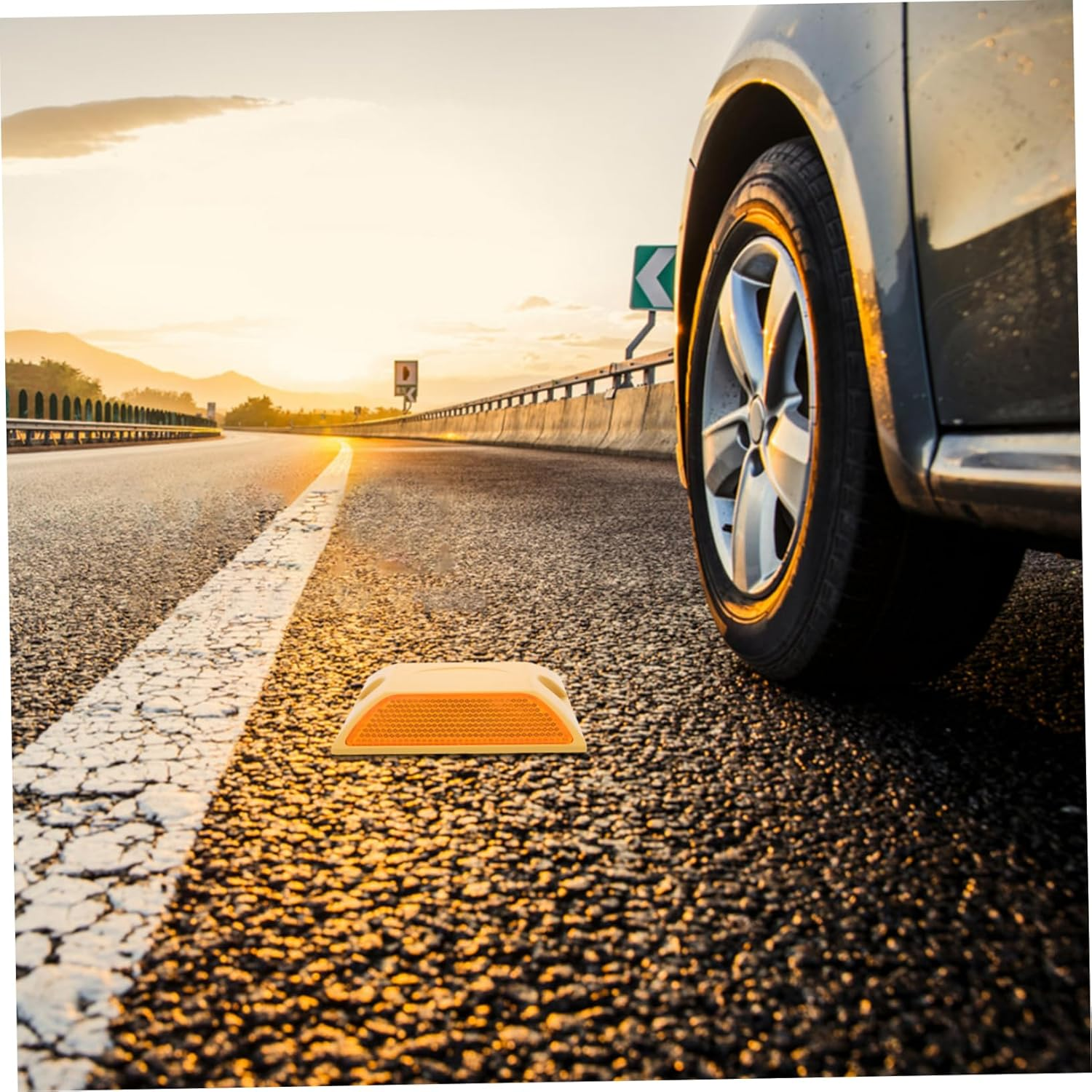 4Pcs Reflective Plastic Road Spikes Highway Deceleration Plate Buffer Pad for Driveway Night Safety image number 4