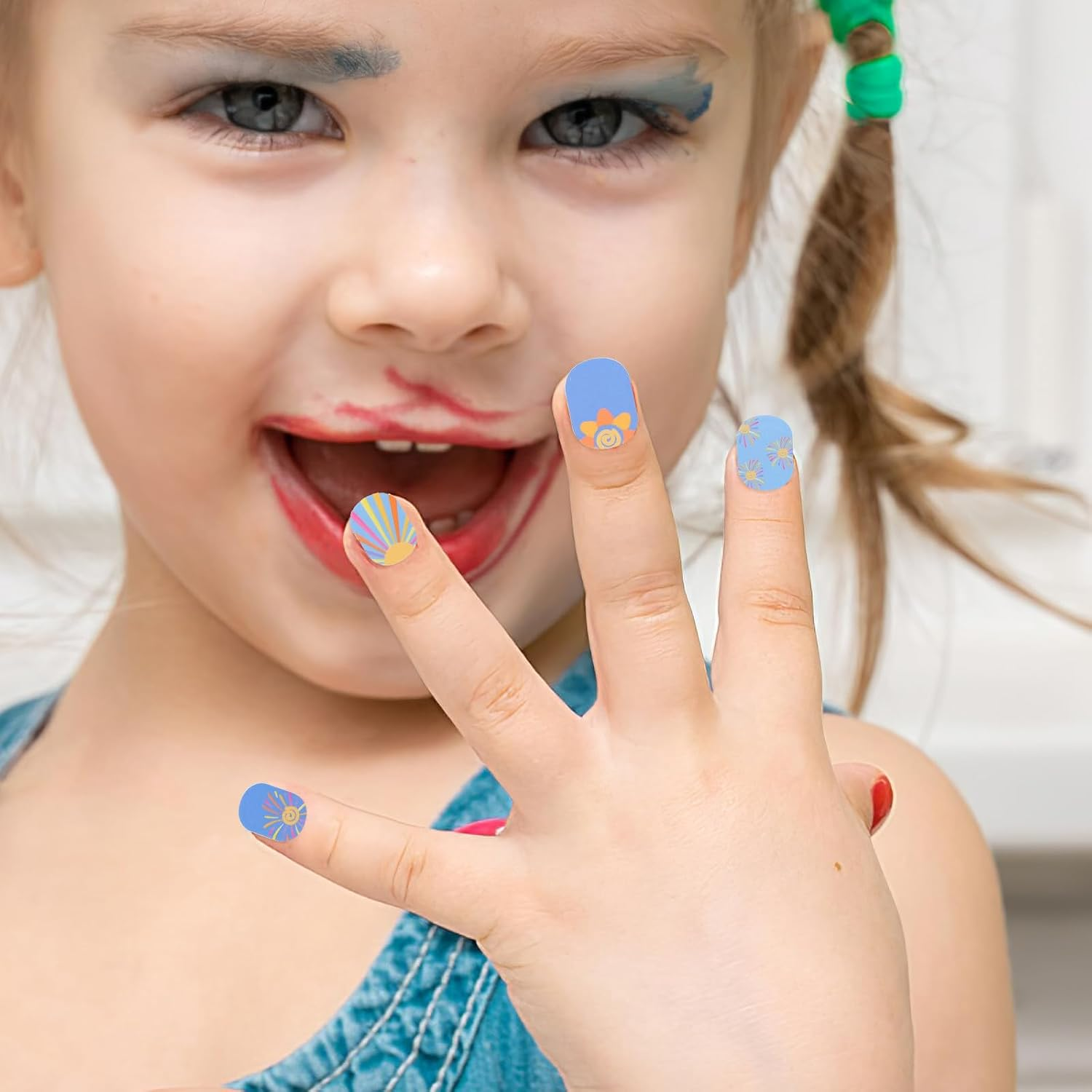 HOOTNEE 8 Sheets Fake Nails Set Cute Cartoon Press on False Nail Tips for Little and Teens Stick on Accessories for Manicure image number 3