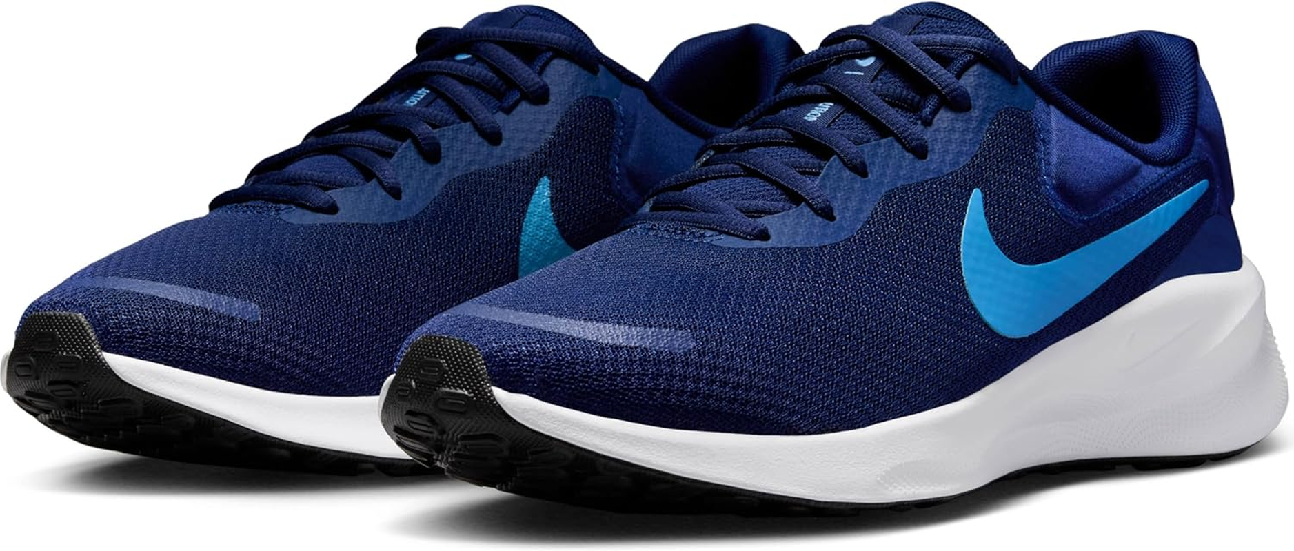 NIKE Men'S Revolution 7 Sneaker image number 3