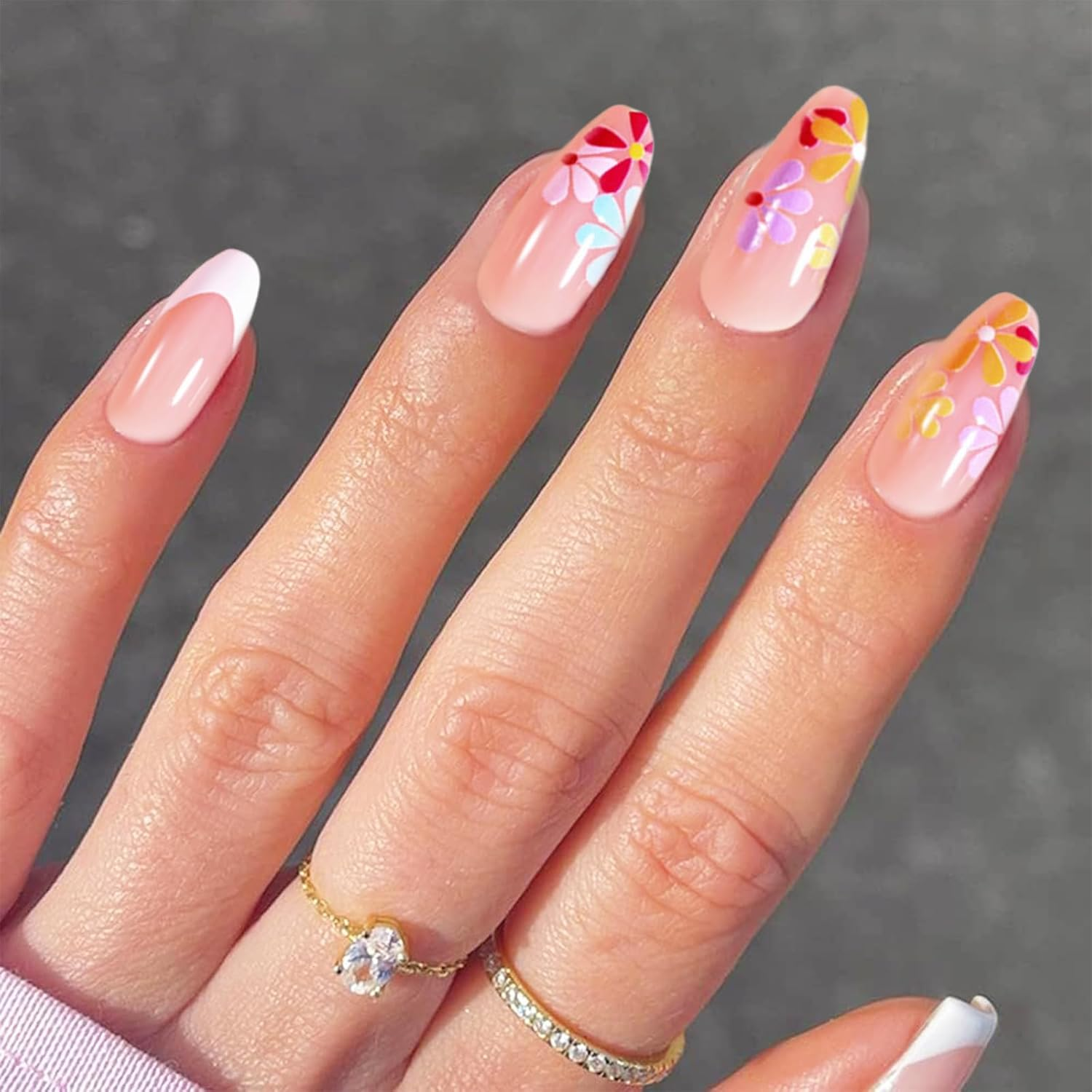 Mrltau 96 Pcs Kids Nails, Sweet Artificial Nails for Sticking, Designs of Flowers, Cherries, Dots and Lines, Artificial Nails Gift for Girls, Press on Nails Children