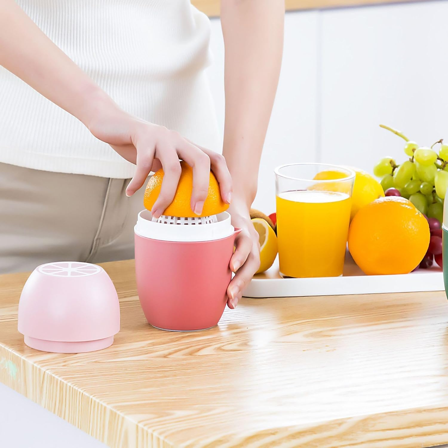 Manual Juicer, Fruit Squeezer, Lemon Squeezer, Manual Plastic Grapefruit Juicer Big Lemon Lime Squeezer, for Different Fruits, Hand Press for Lemons, Limes, Apples, Citrus, Etc (Pink) image number 5