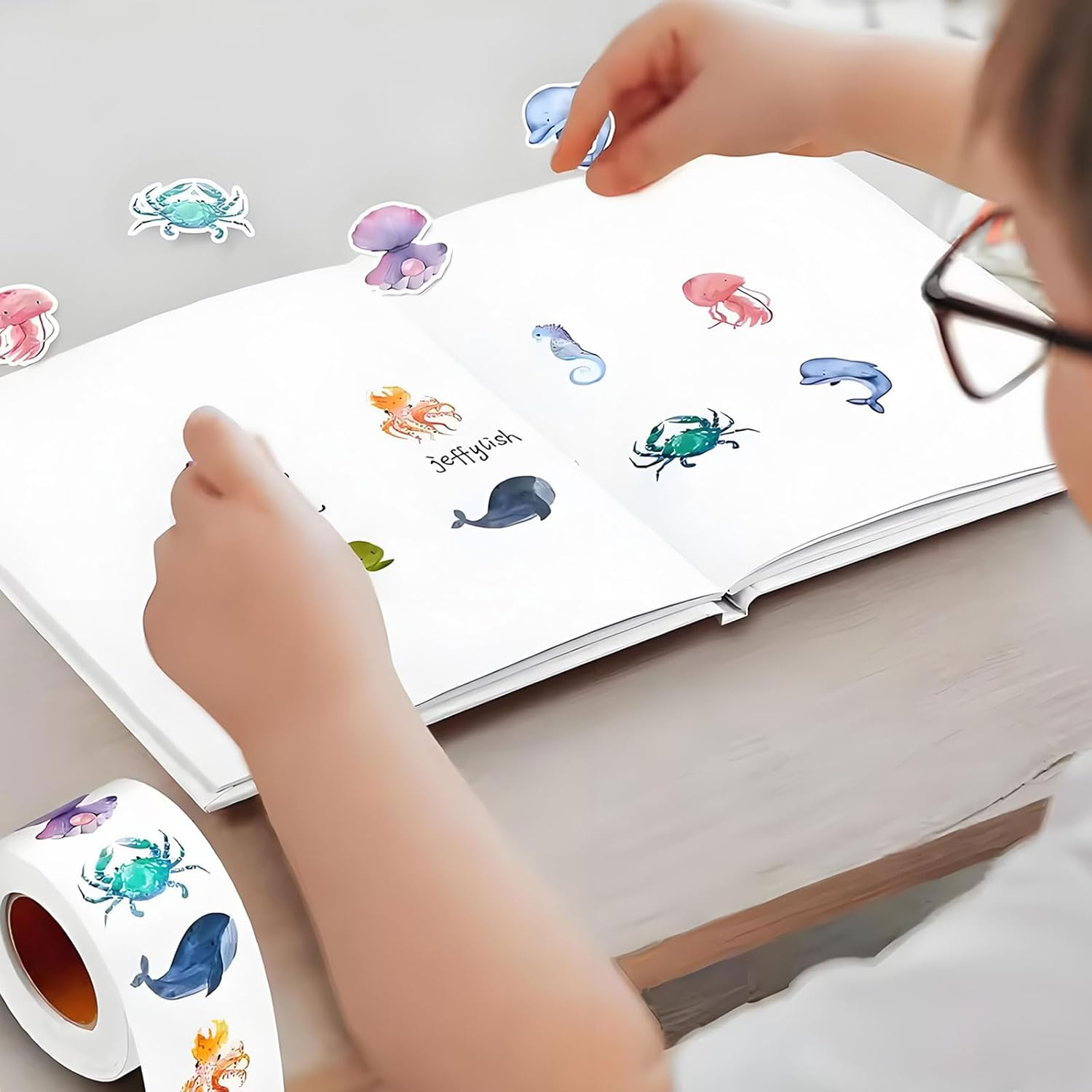 1000Pcs Animal Stickers Roll,Sea Creature and Forest Animals Stickers,Water Bottle Stickers for Kids,Waterproof Vinyl Stickers Laptop Decals Sticker Packs Skateboard Stickers for Teens Adults