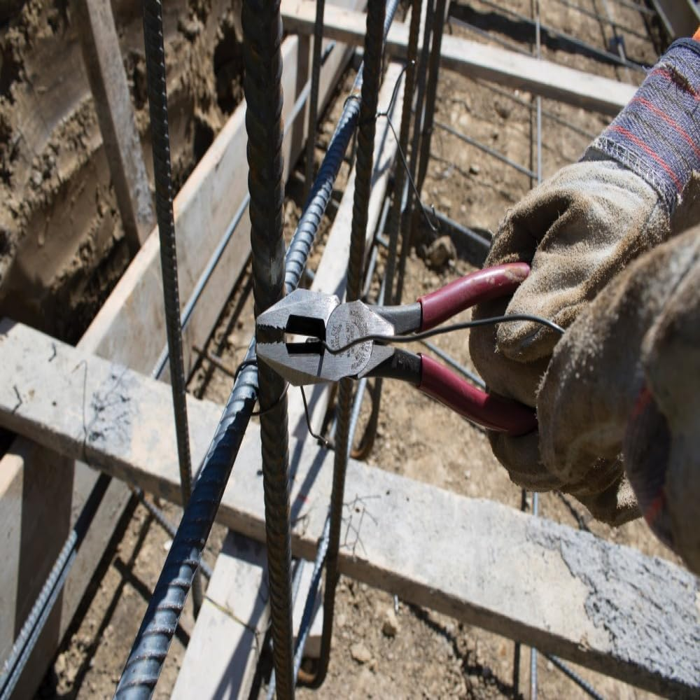 Klein Tools HD2000-9NE Side Cutter Linemans Pliers Cut ACSR, Screws, Nails, Hard Wire, 9-Inch Electrical Pliers image number 1