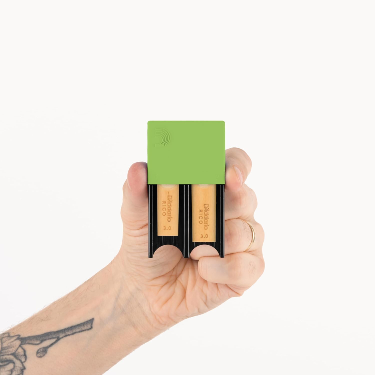 D'Addario Woodwinds Reed Guard for Bb Clarinet and Alto Saxophone, Green