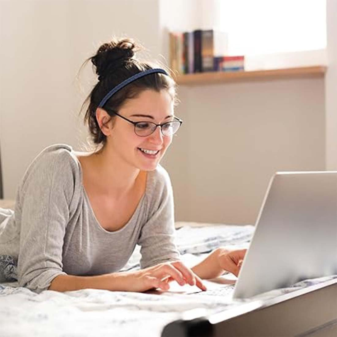 LAKJUOZ Pack of 8 Thin Headbands, Women'S Plastic Hair Bands with Teeth, Colourful Headbands, Elegant Hair Bands for Women and Girls, 8 Colours image number 1