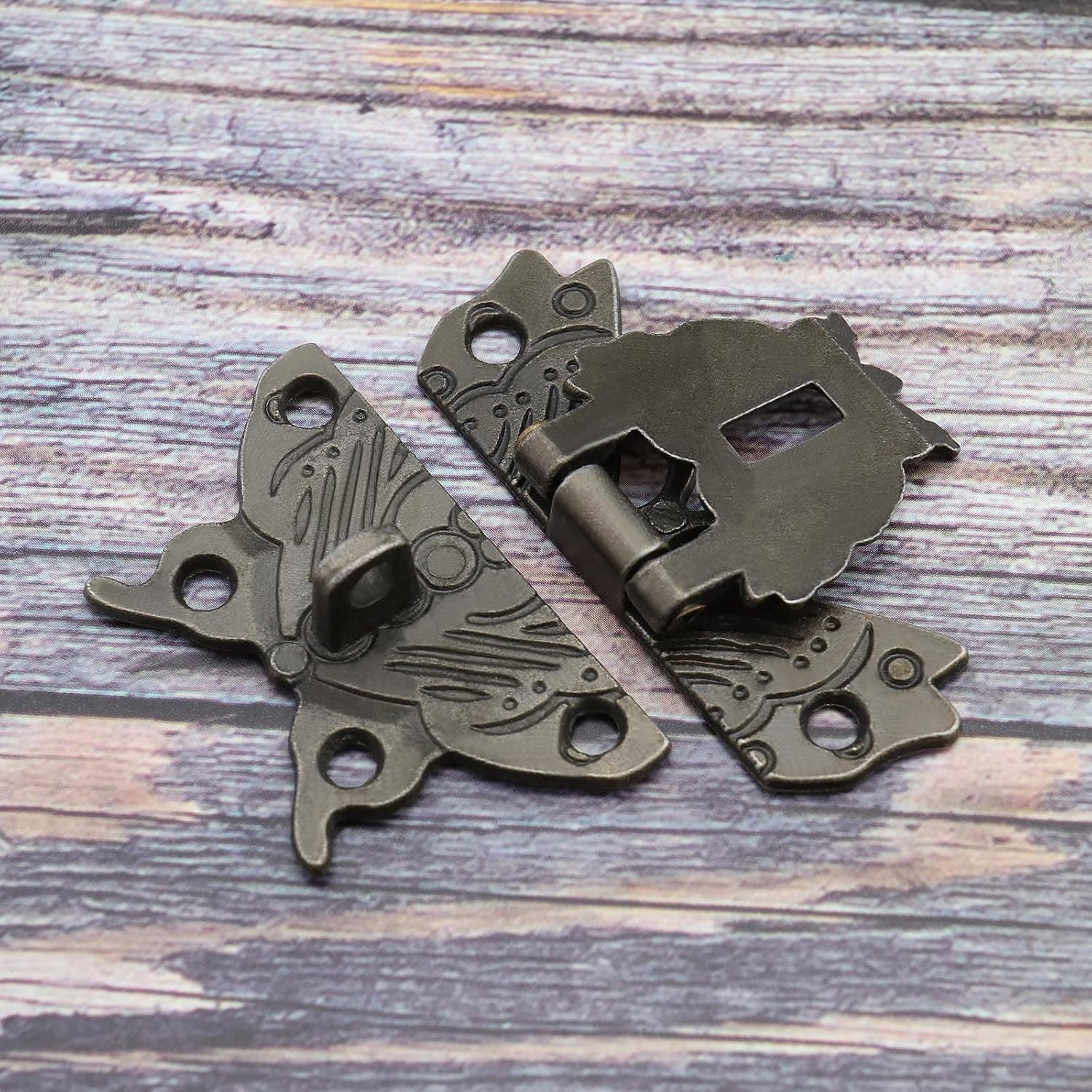 Ecsing 2PCS Butterfly Shaped Hasps & 2PCS Little Bear Padlocks Antique Decorative Latch Buckle for Vintage Wooden Box Jewelry Box Cabinet Cupboard Bronze