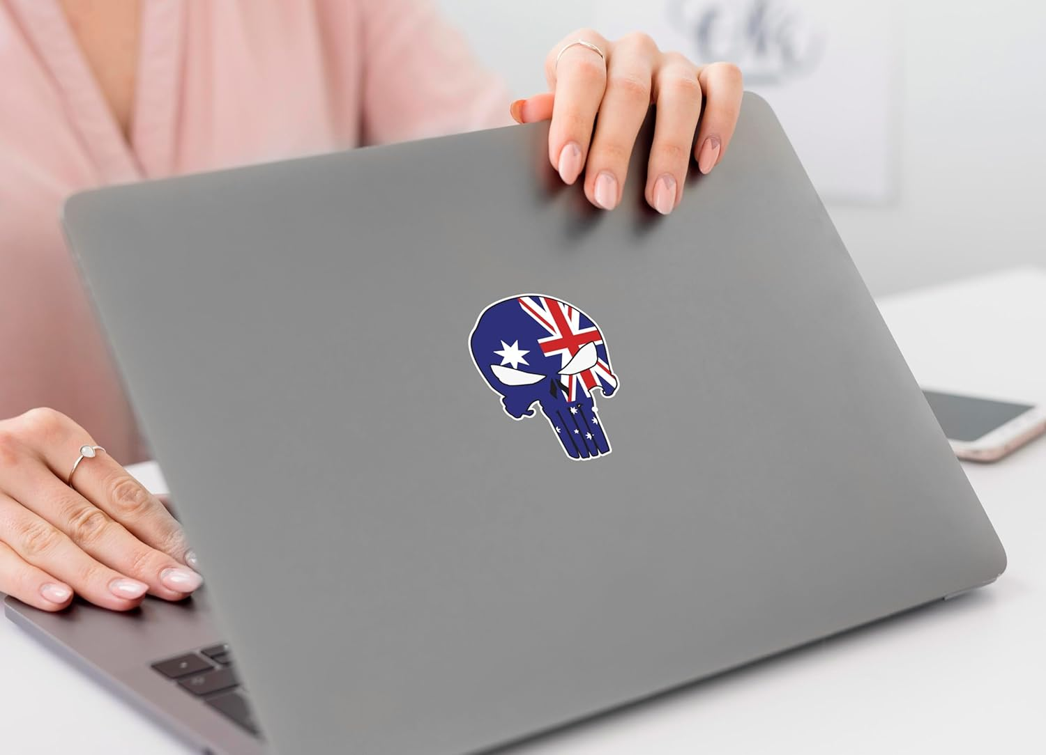 2X Australian Flag Skull Sticker Decal &ndash; 10X7.3Cm Vinyl Car Decal, Bubble-Free, Waterproof, Aussie Patriotic Skull for Cars, Utes, Laptops image number 4