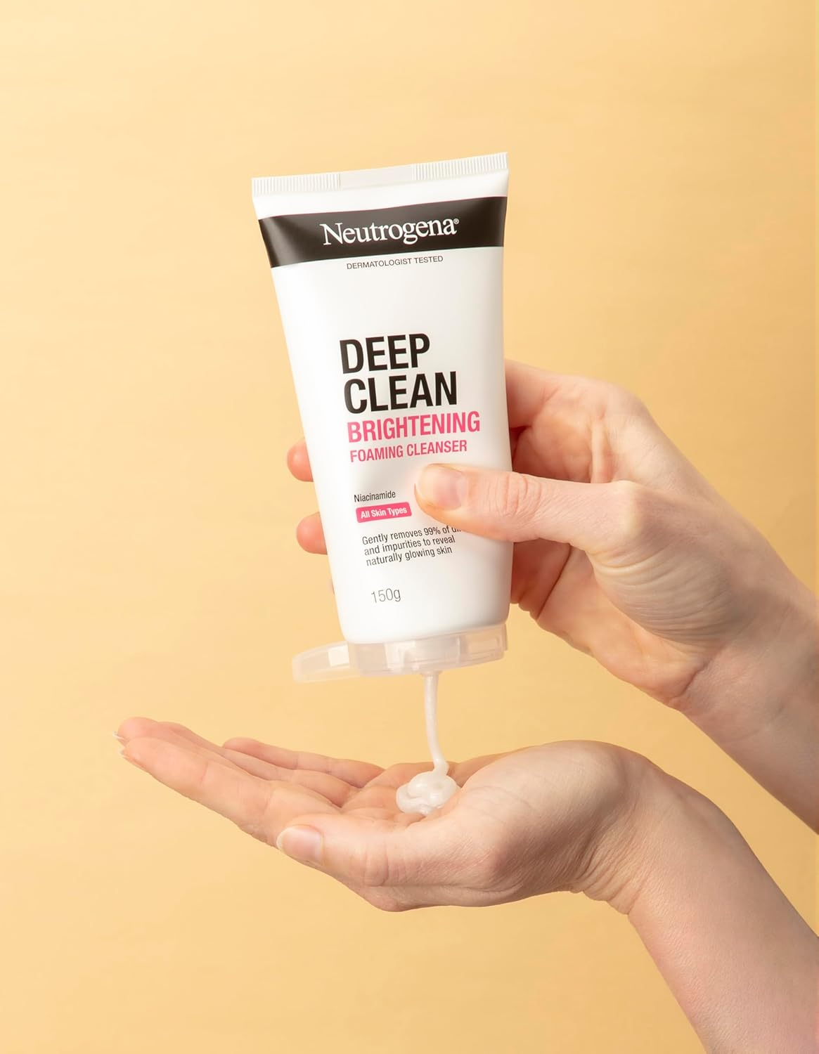 Neutrogena Deep Clean Brightening Foaming Cleanser 150 G image number 1