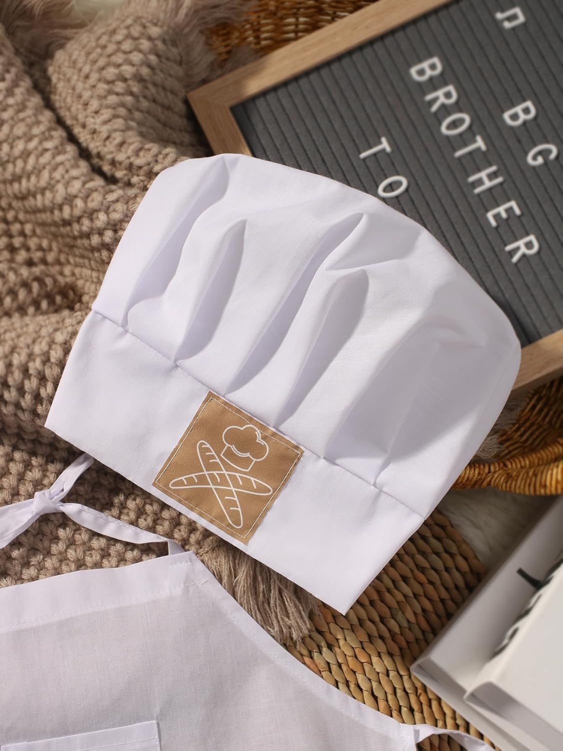 Ylsteed Newborn Photography - (Logo Chef) - Edge-Red image number 6