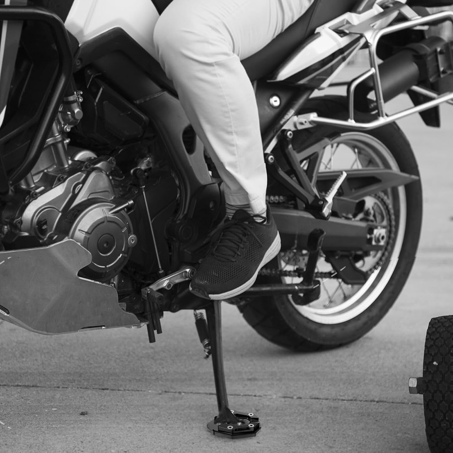 Alipis Motorcycle Side Kickstand Pad Aluminum Alloy Foot Side Stand Extension Plate Non-Slip Raised Edge Design for Outdoor Parking Grass Asphalt and Soft Ground image number 1