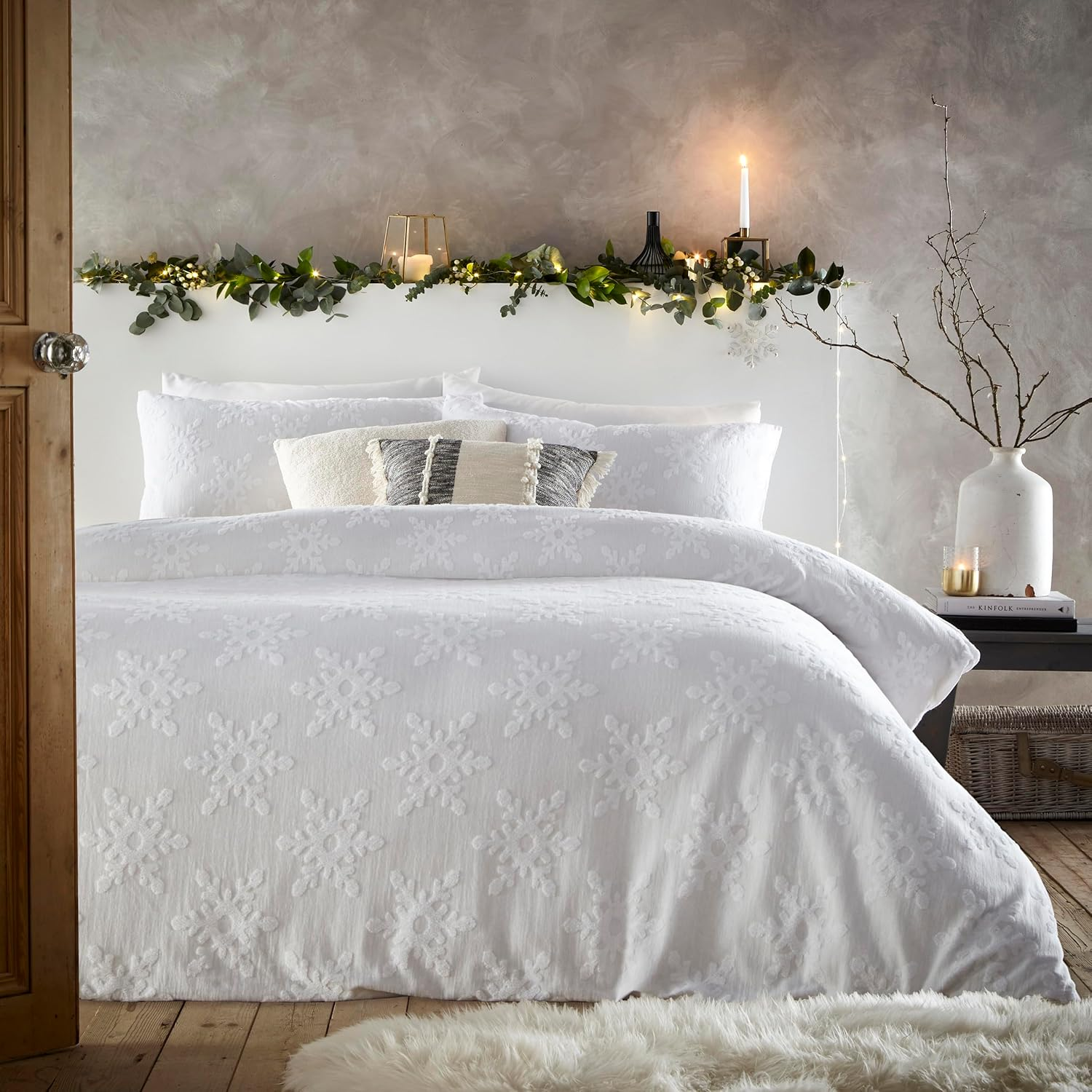 Furn. Snowflake Tufted Duvet Cover Set - King - White