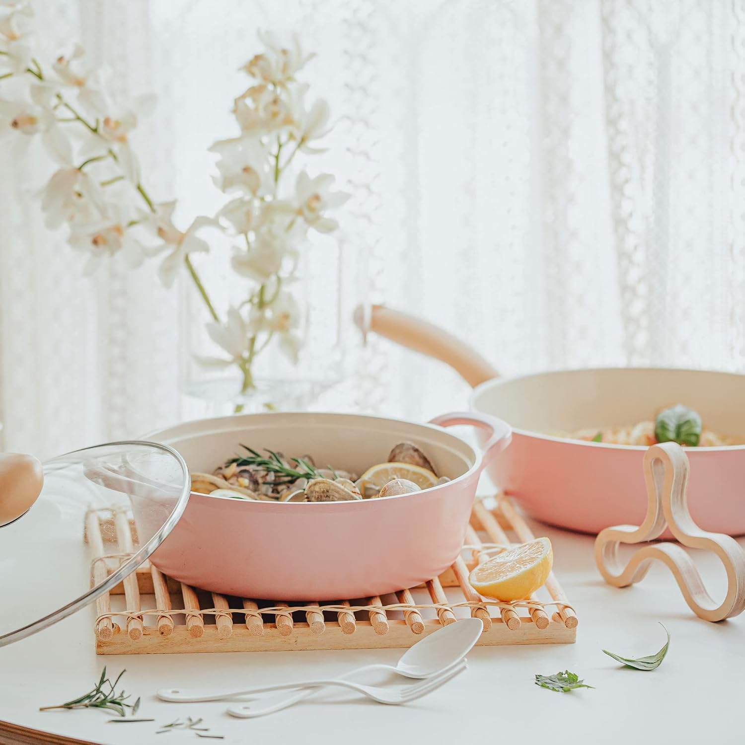 Neoflam Retro 5-Piece Ceramic Nonstick Cookware Set, PFOA Free Pots and Pans with Integrated Steam Vent Lid Knob Prevents Boil over and Heat Resistant Silicone Grips for Safer Cooking at Kitchen, Pink image number 4