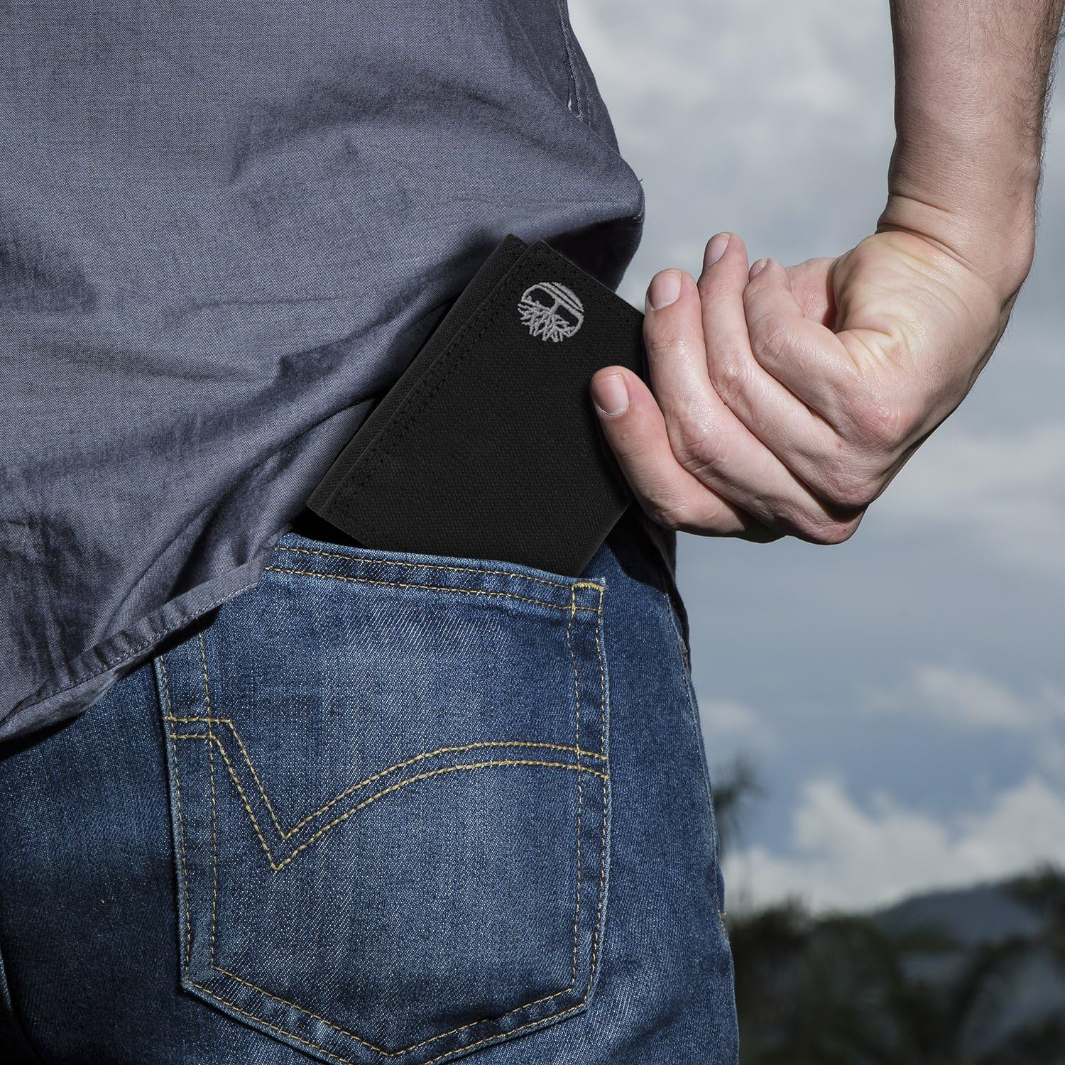 Timberland Men'S Nylon Trifold Wallet image number 3