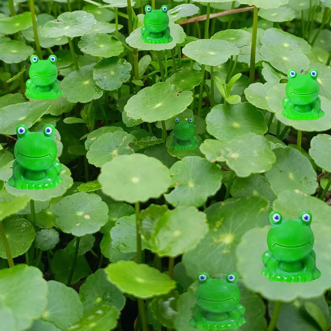 30 Pcs Mini Resin Frog Decor Green Miniature Cute Frogs Figurines Small Animals Model Crafts Little Garden Landscape Potted Decorations
