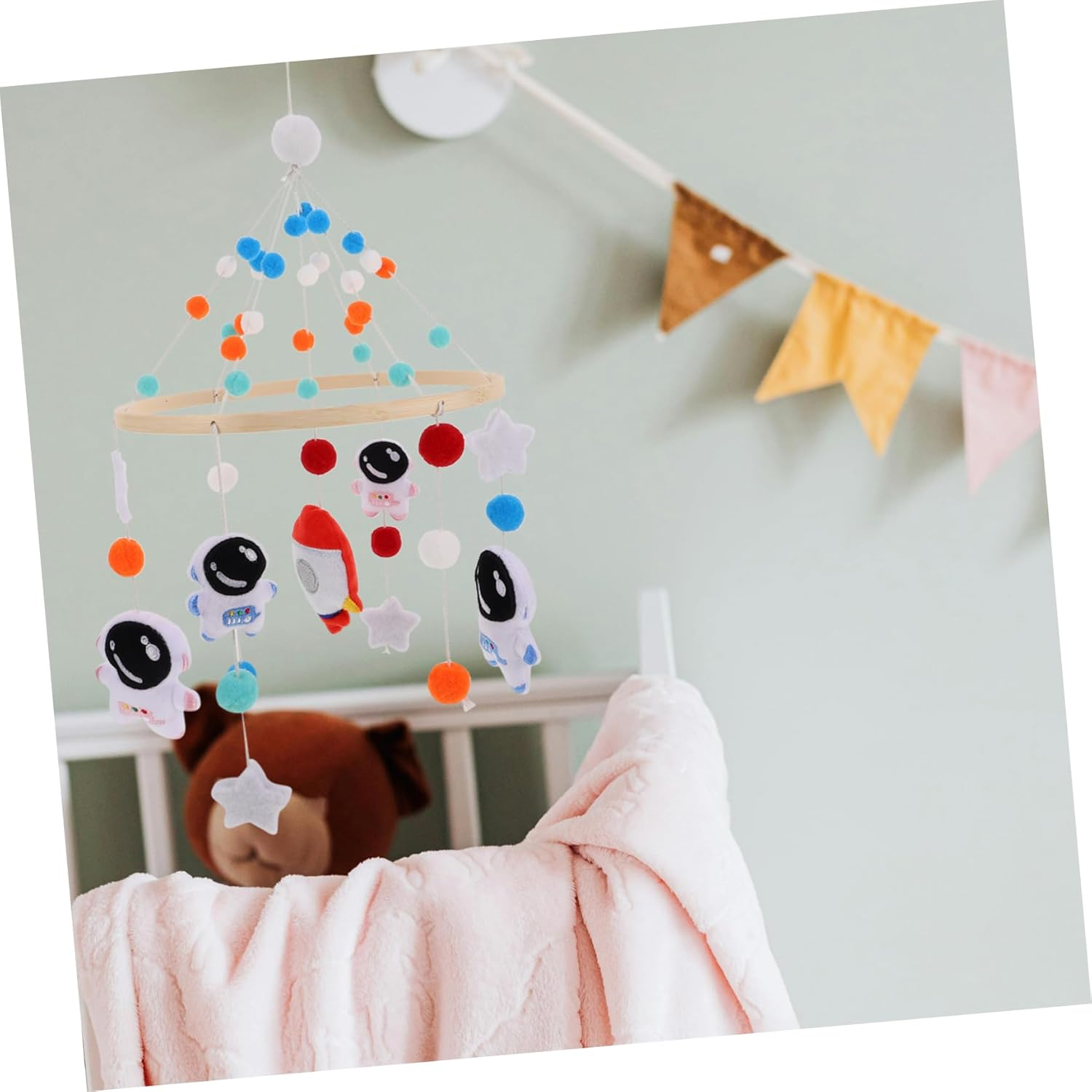 Pendant with Astronaut Versatile Nursery Decoration for Cribs Cots Strollers Montessori for Visual Development image number 3