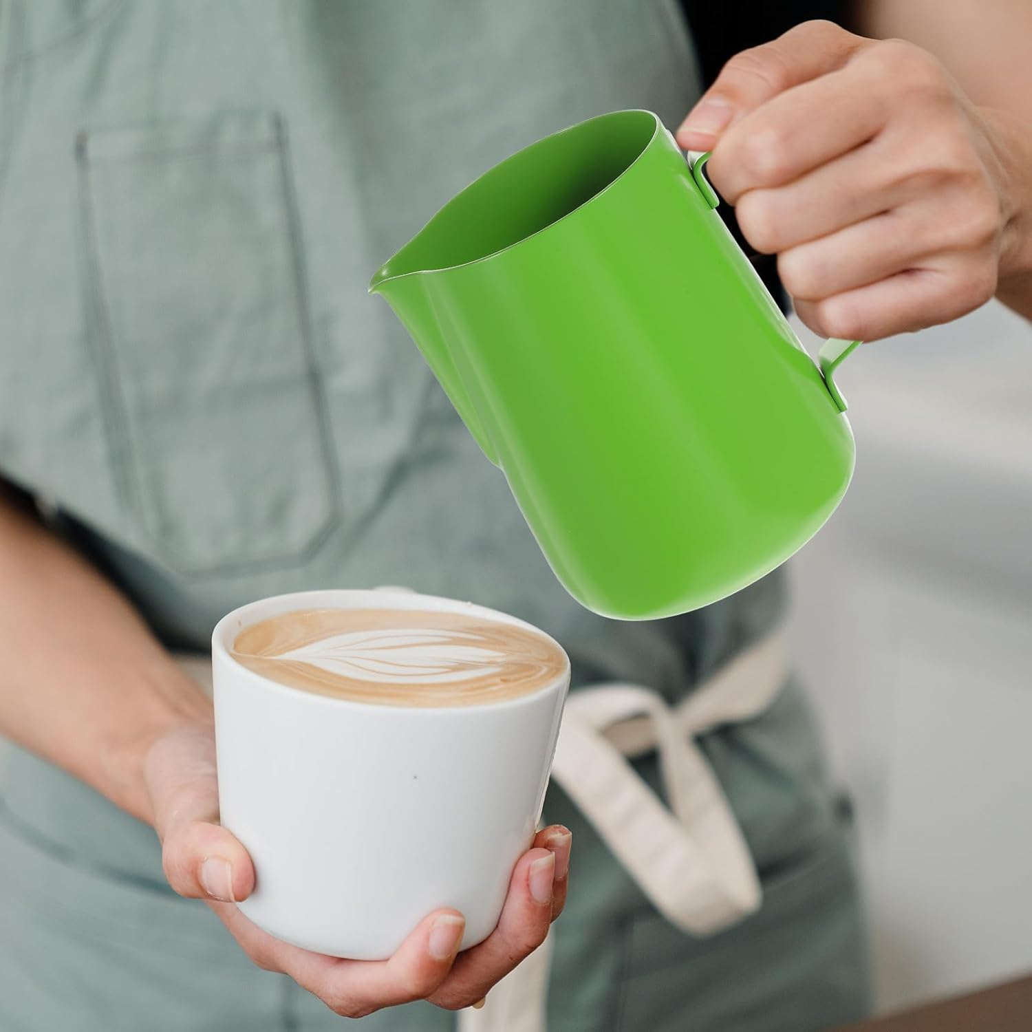 CATIEBYE Stainless Steel Coffee Frothing Pitcher 600Ml with Non-Stick Coating Thickened Milk Steaming Jug Green for Home Espresso and Latte Art image number 3
