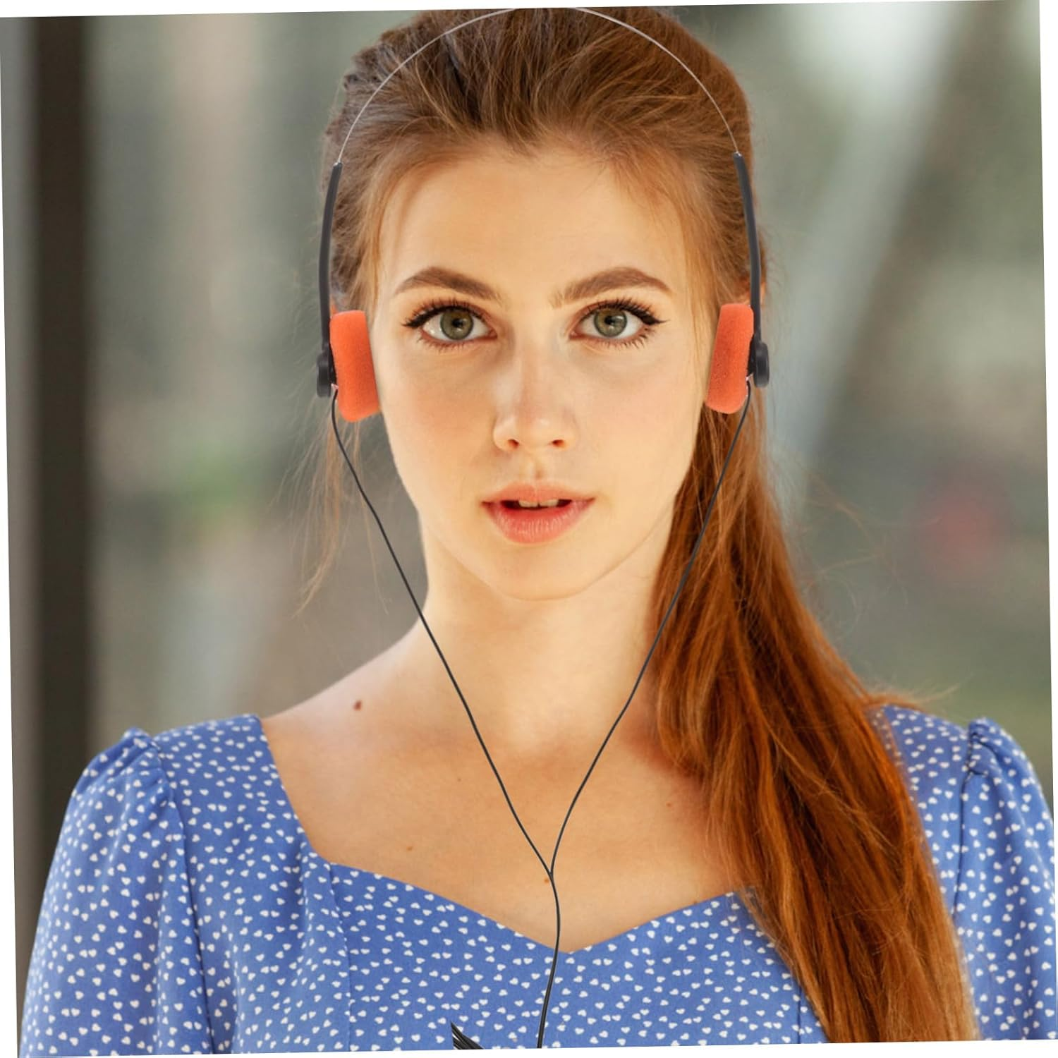 Portable Lightweight Headphones with Adjustable Headband for School Travel Classic Retro Design Clear Vocals Comfortable Fit Library Friendly Educational Use image number 4