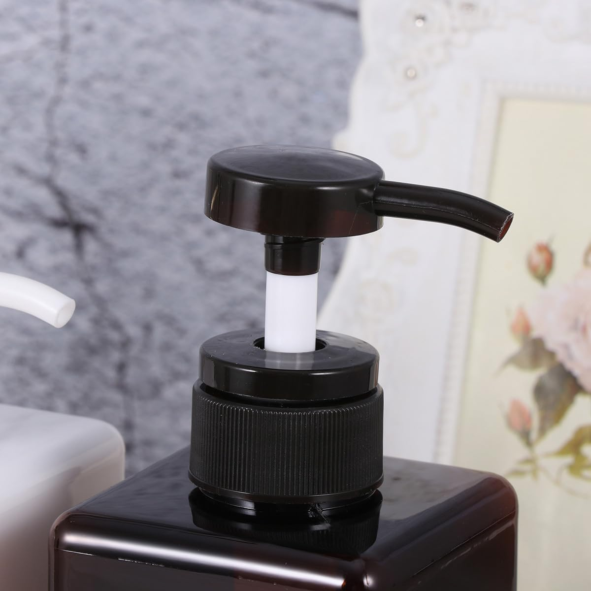 4Pcs 450Ml Pump Bottles Set for Shower Gel and Shampoo Storage, Refillable Empty Containers in Brown, White, Dark Green, for Travel and Home Use image number 2