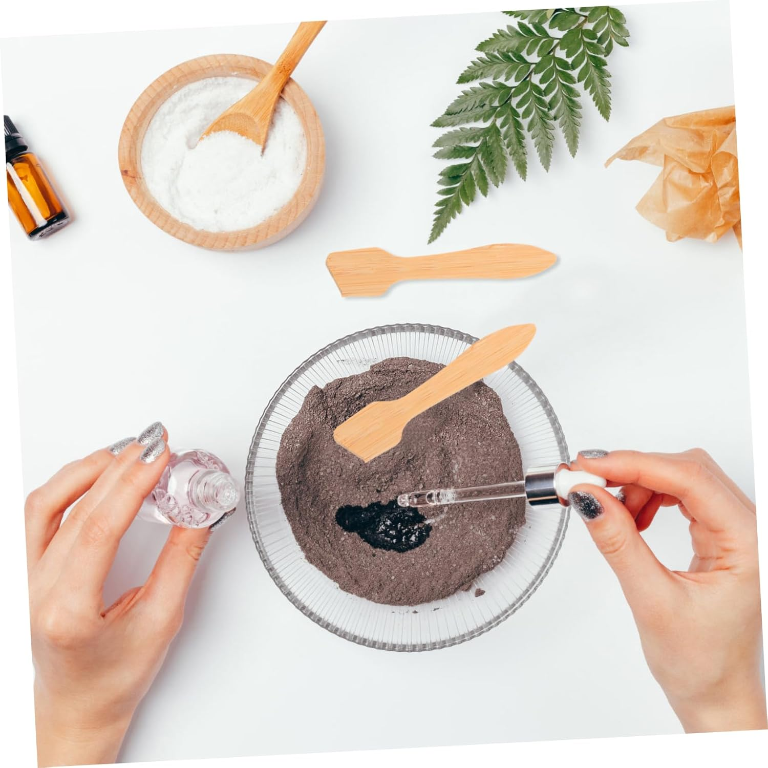 COMPUKAS 5Pcs Mini Bamboo Makeup Spatula Lightweight Portable Cosmetic Scraper for Beauty Routine Easy to Clean Applicator Suitable for All Skin Types image number 3