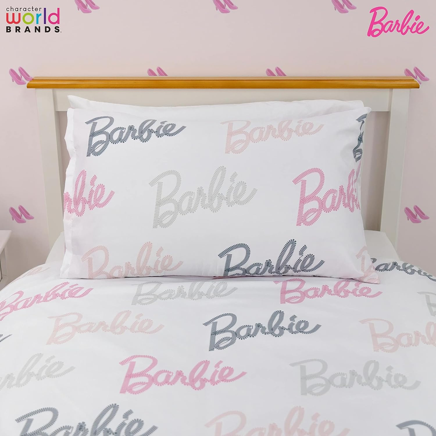 Character World Barbie Official Single Childs Duvet Cover Set | Figures Design Reversible 2 Sided Bedding Including Matching Pillow Case Brands Polyester Single Quilt Cover, Pink (BARFGSDS002UK1) image number 3