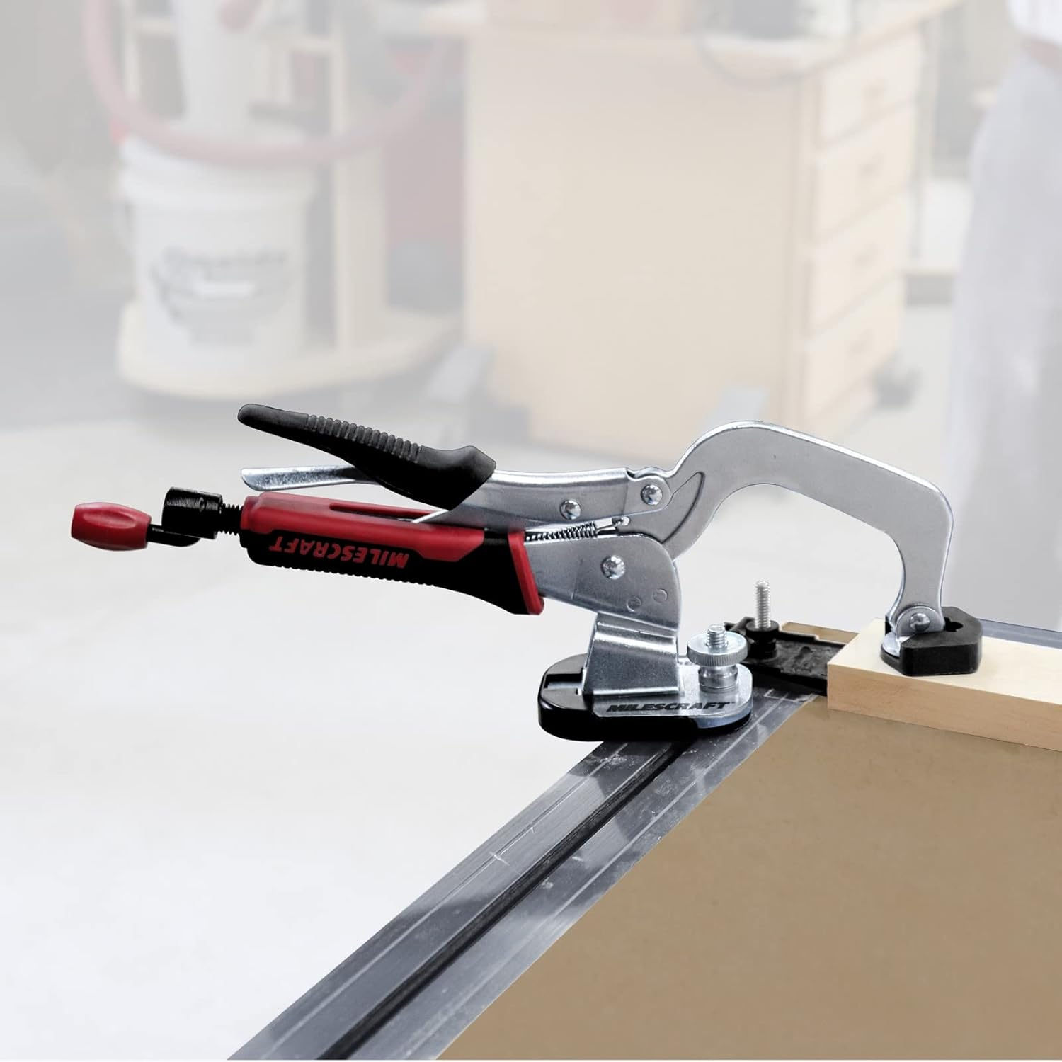 Milescraft 4023 Track Master &ndash; Universal T-Track Clamping System. Fits Any T-Track. Contains Clamping Base with 1/4In-20, 13X20Mm, 23X30Mm, 30X35Mm T-Track Connectors and Hardware. 3In Clamp Included image number 4