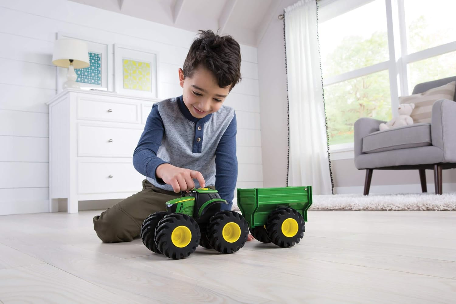 John Deere Monster Treads Tractor with Wagon & Lights and Sounds, Green (46260) image number 2