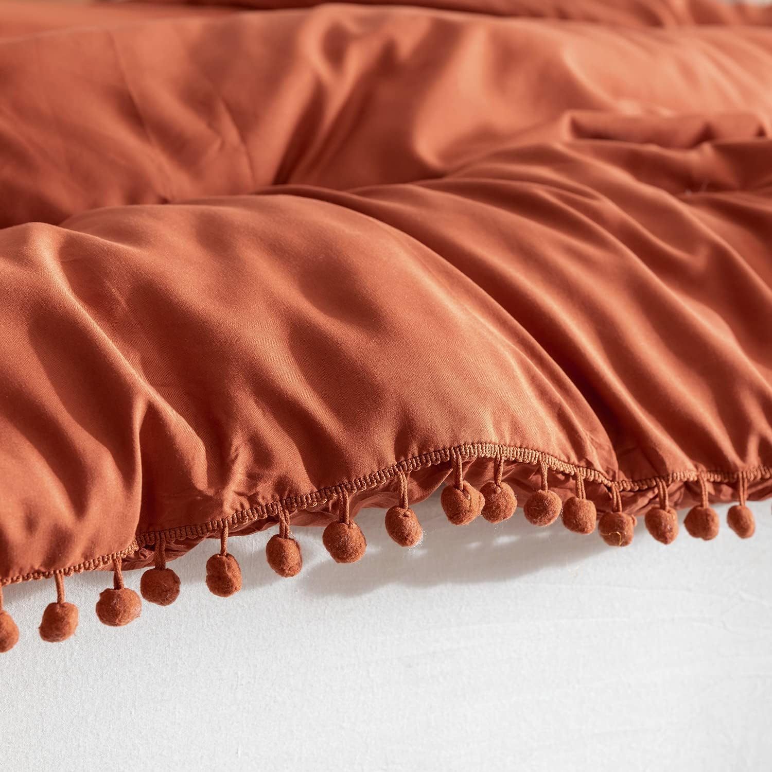 YIRDDEO Terracotta Queen Comforter Set 3Pcs Boho Ball Pom Bedding Aesthetic Burnt Orange Comforter Queen Sized Comforter Sets Rust Bed Setsolid Color for Women Men (1 Comforter 2 Pillowcases) image number 3