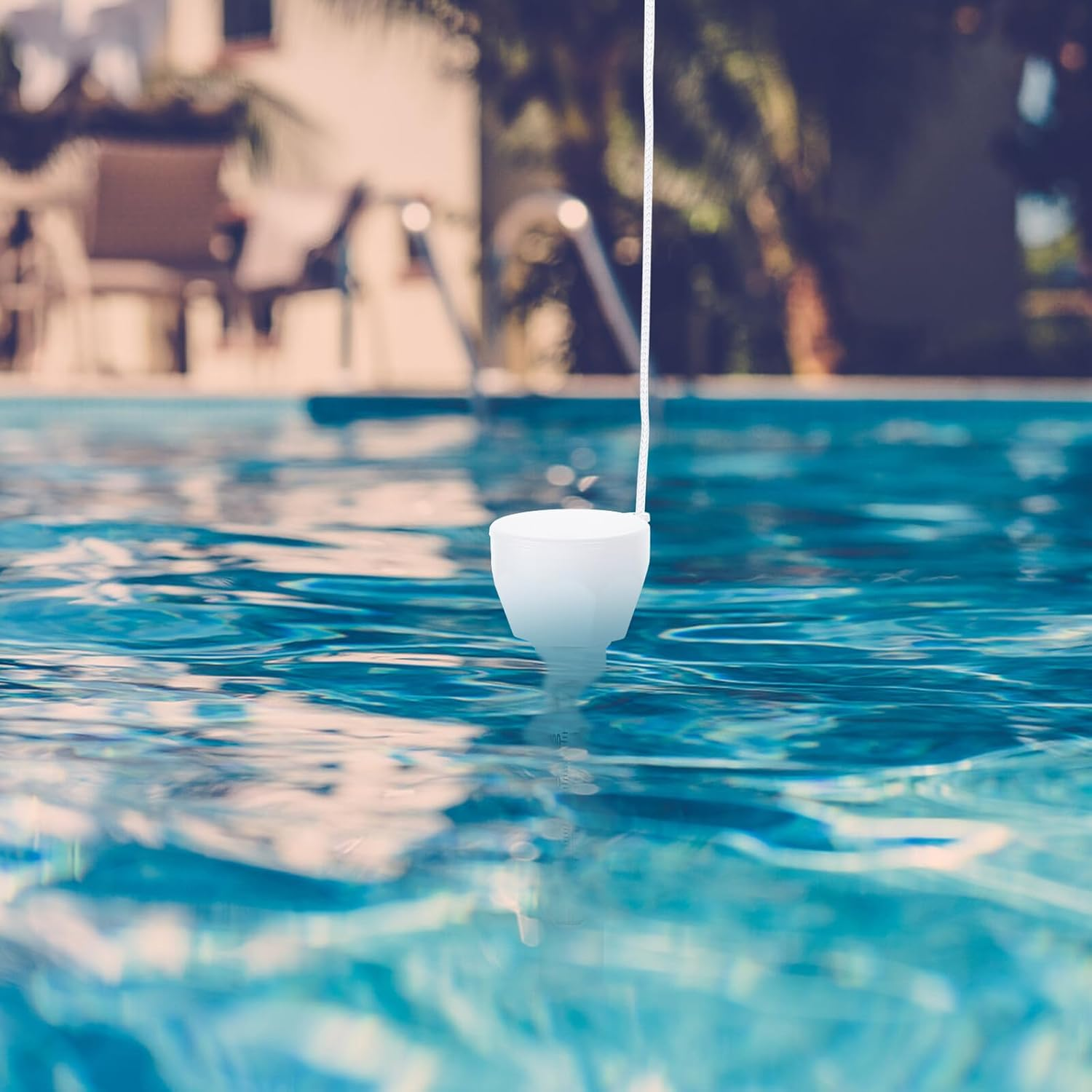 Floating Pool Thermometer Water Temperature for Swimming Pools and Baths Small Fast and Easy Read Temperature Gauge Suitable for Fishponds and Hot Tubs image number 2