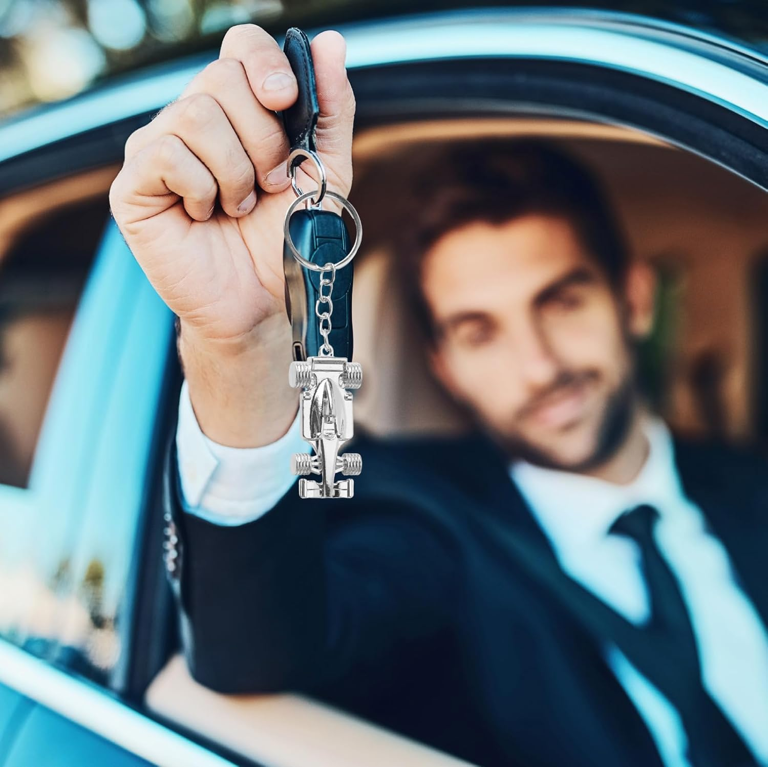 2 Pcs Silver Black Racing Car Keyring Set F1 Key Chains Present for Men Dad Motorsport Fans Fathers Day Birthday Present Durable Metal Key Ring Accessories image number 6