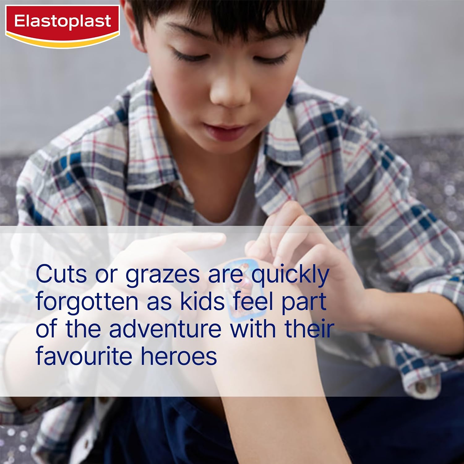 Elastoplast Kids Marvel Plasters (20 Pack) | Superhero Character Designs | Assorted Sizes | Safe for Children'S Sensitive Skin | Water-Resistant Material | Easy Removal | Protects Cuts from Infection image number 4