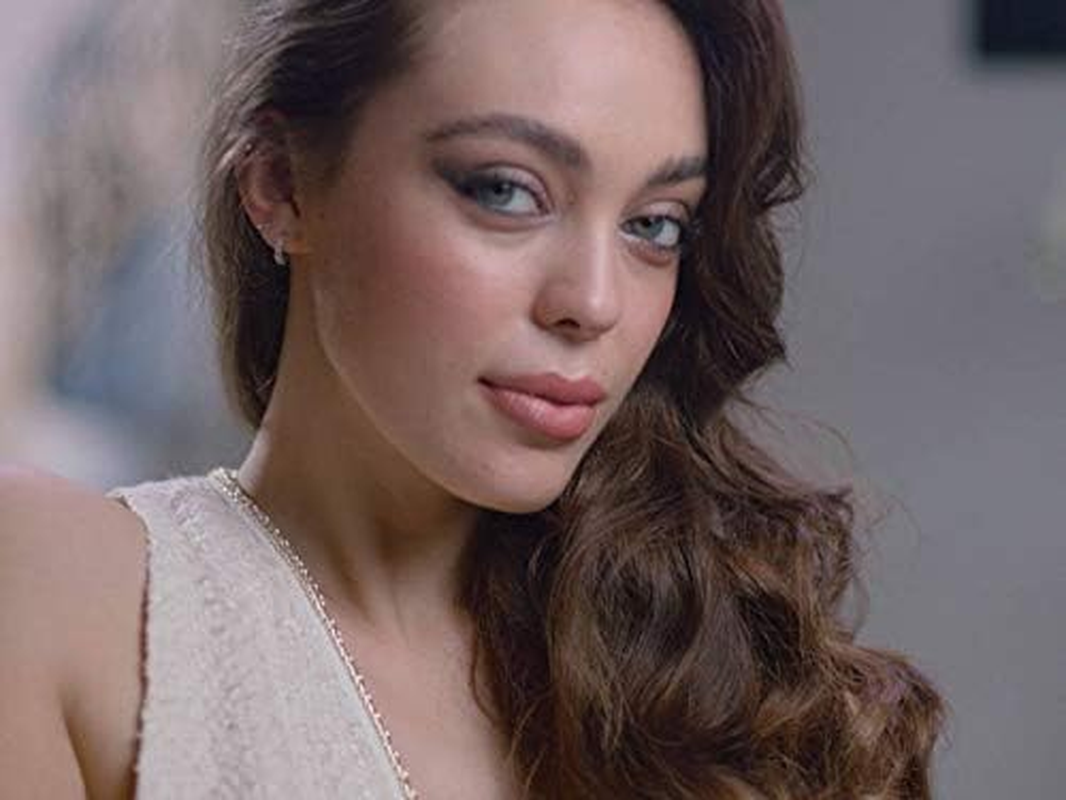 Thin Lizzy Ucurl Easy Curler, Cordless, Rapid Heating (Black)