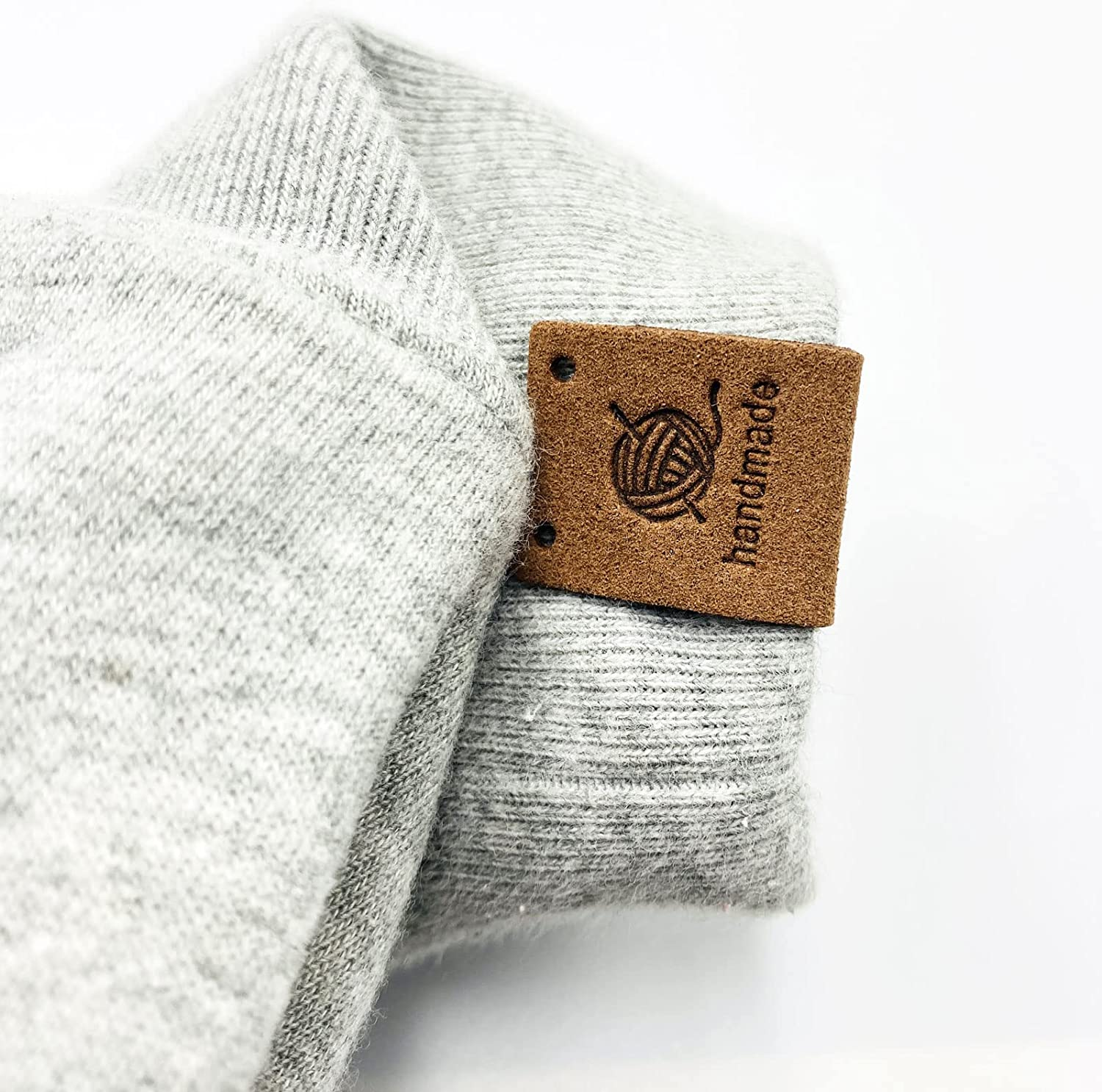 Gewene 50 Pcs Faux Leather Label Handmade Tag Label Folding Handmade Tags Button Holes Embossed Tag Embellishment Knit DIY Jeans Bags Shoes Hat Crafts, Knitting and Crocheting(Yarnball, 10 Colors) - Yarnball 10 Colors image number 4